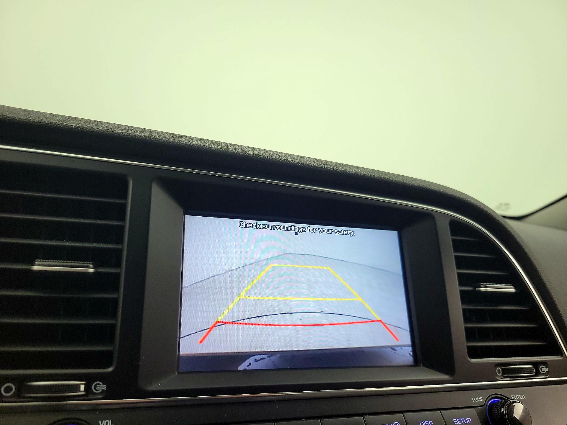 Thumbnail: 2018 Hyundai Elantra - 14