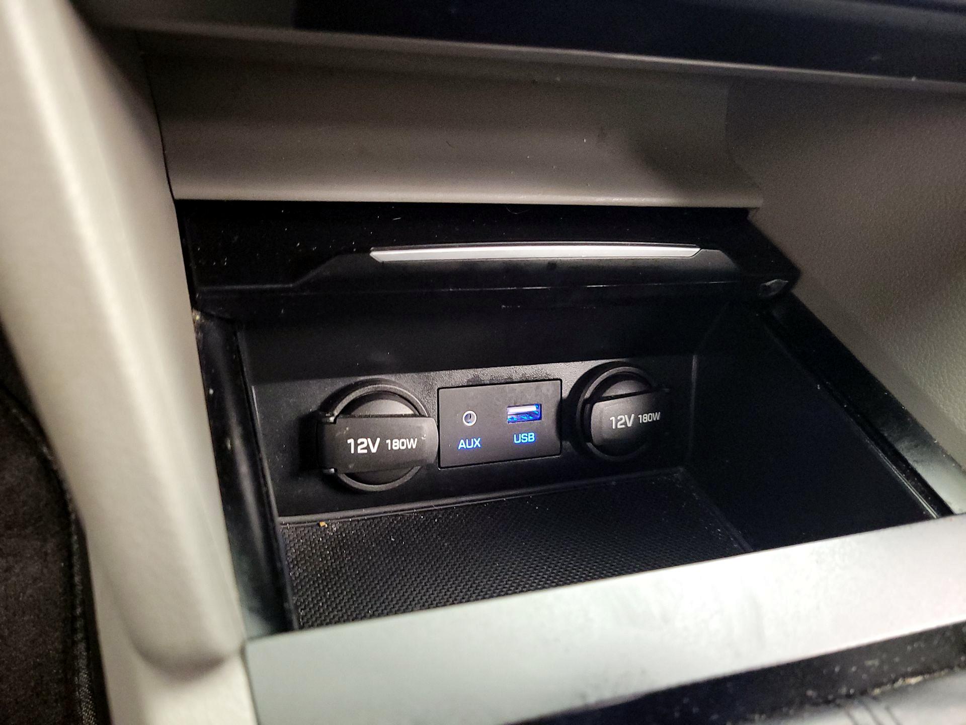 Thumbnail: 2018 Hyundai Elantra - 18