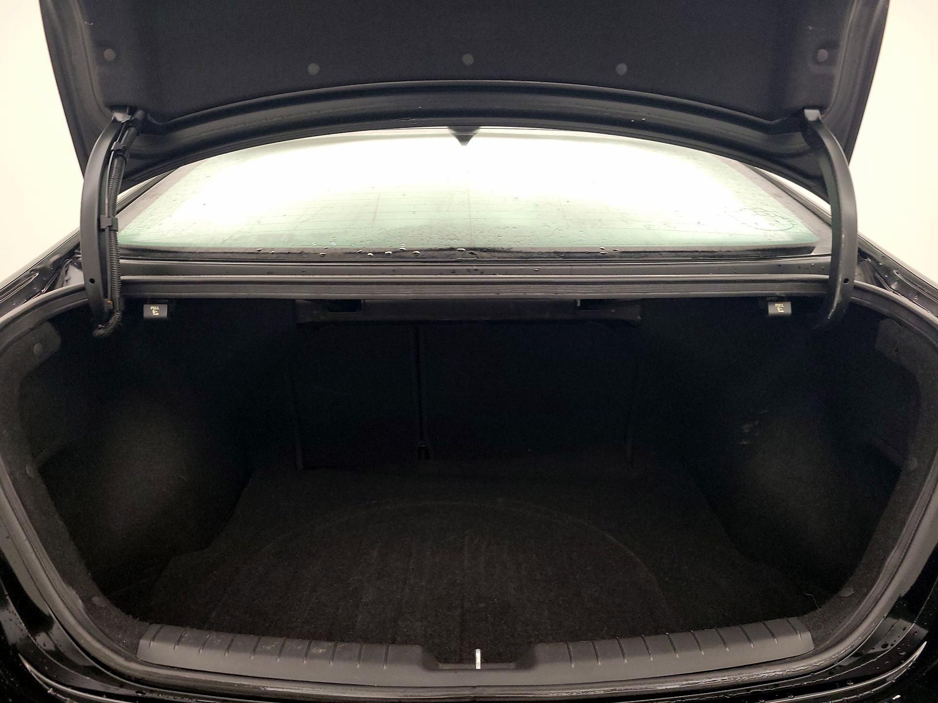 Thumbnail: 2018 Hyundai Elantra - 20