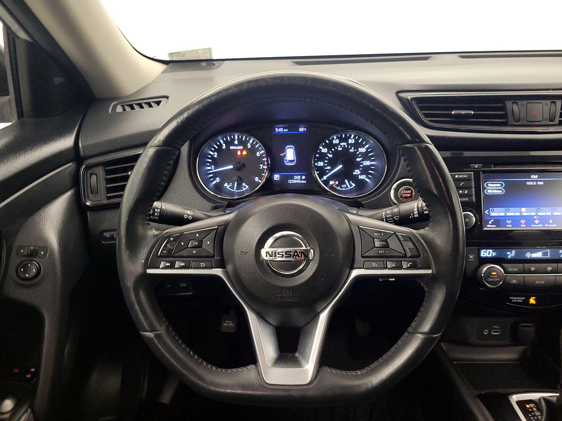 Thumbnail: 2018 Nissan Rogue - 10