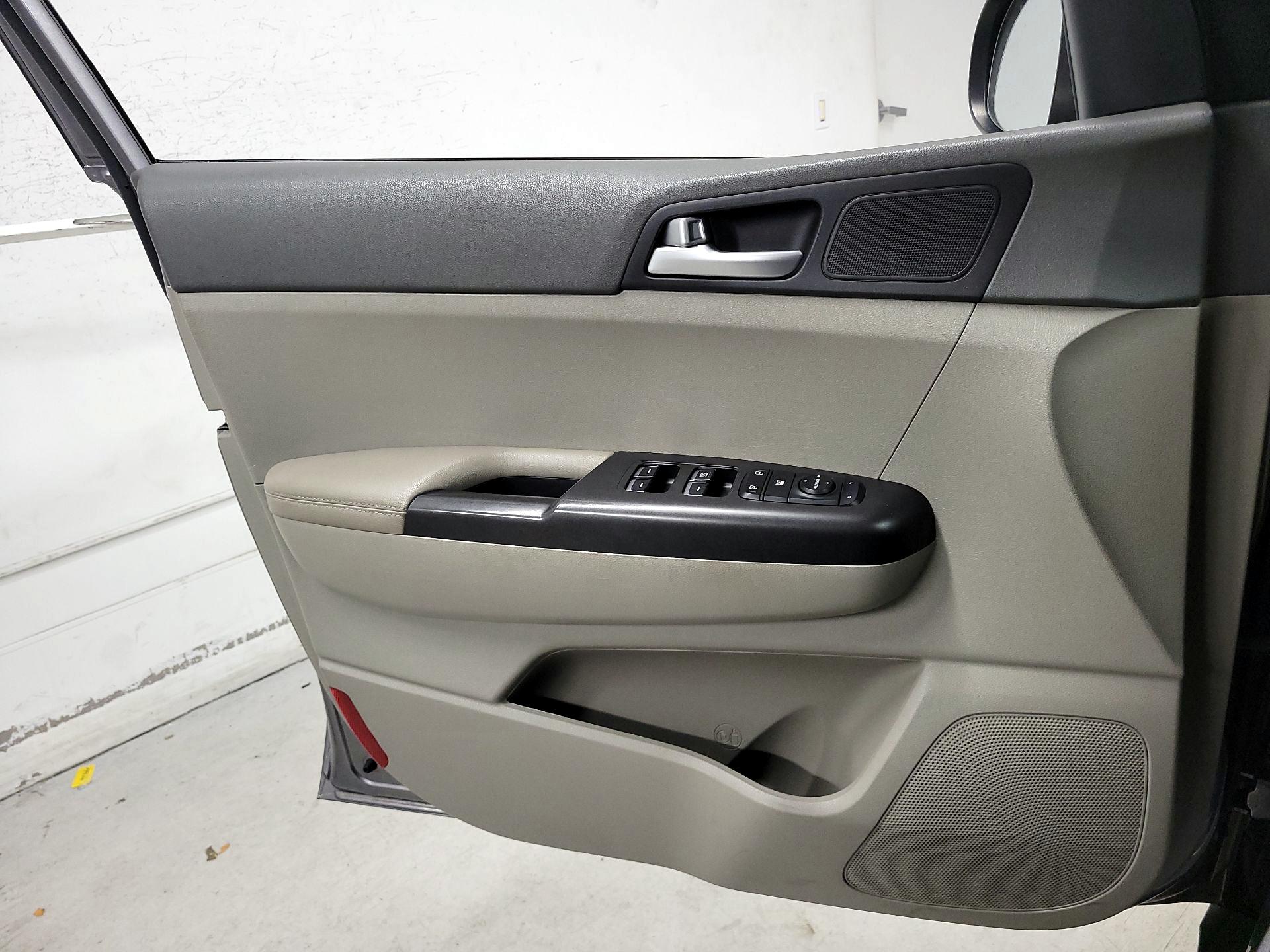 Thumbnail: 2017 Kia Sportage - 10