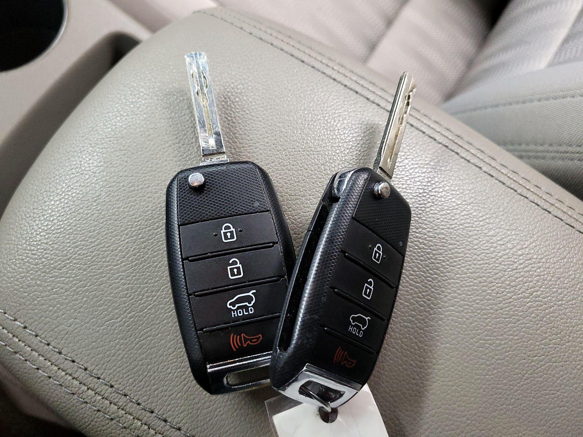 Thumbnail: 2017 Kia Sportage - 18