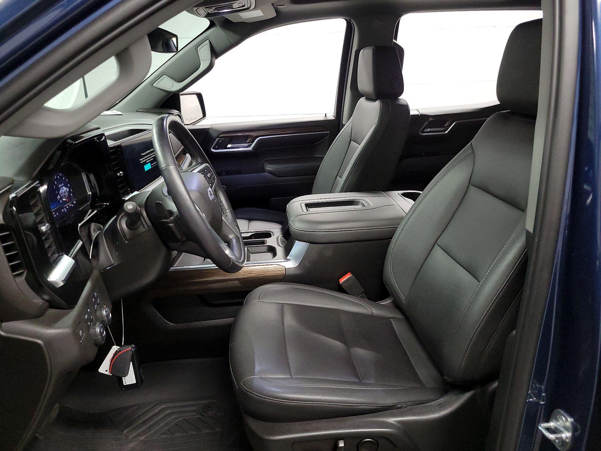 Thumbnail: 2022 Chevrolet Silverado 1500 - 11