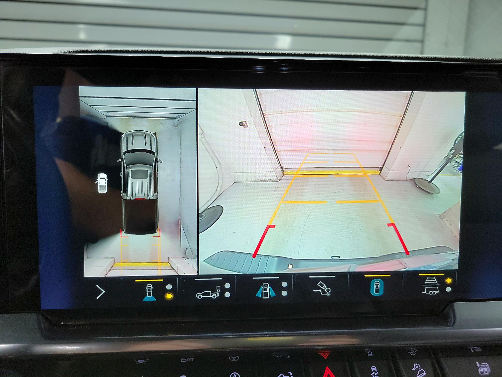 Thumbnail: 2022 Chevrolet Silverado 1500 - 14