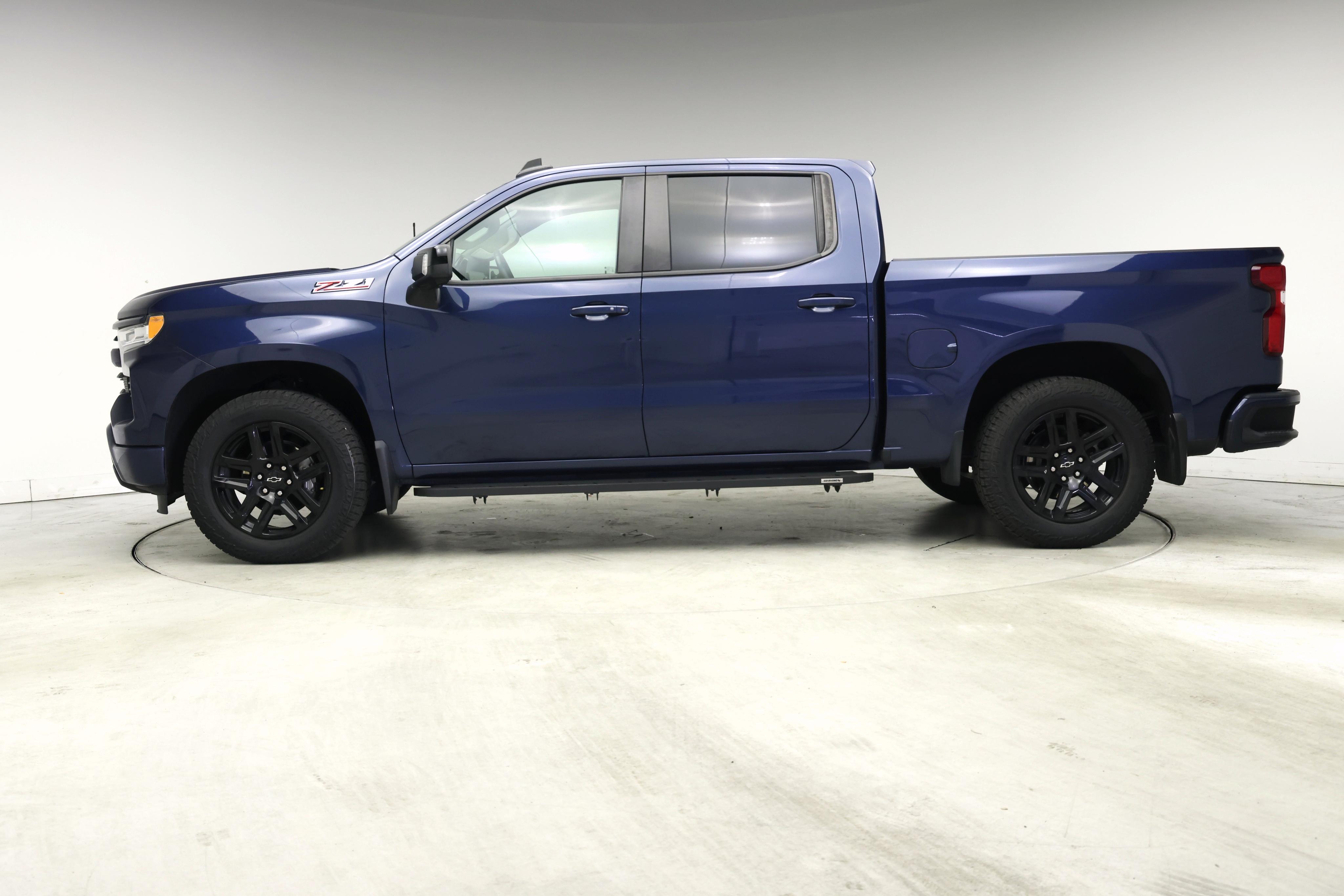 Thumbnail: 2022 Chevrolet Silverado 1500 - 3