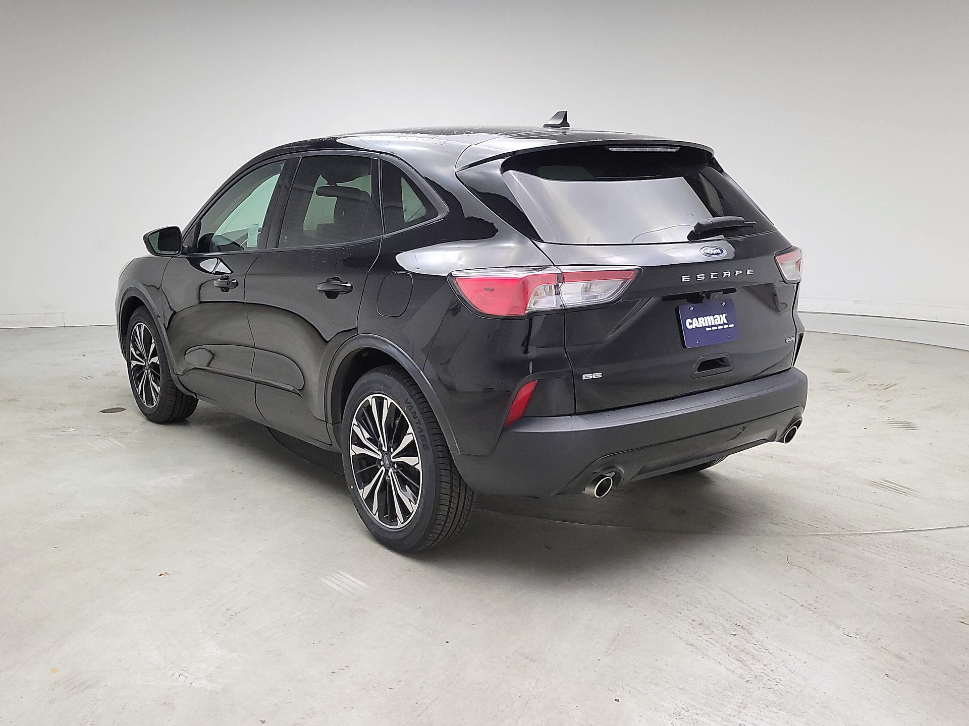 Thumbnail: 2021 Ford Escape - 7