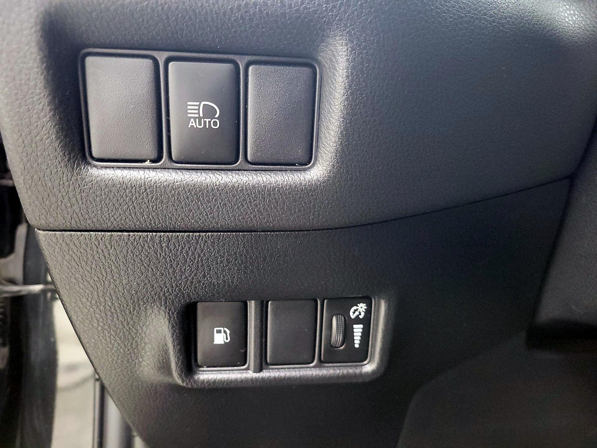 Thumbnail: 2021 Toyota C-HR - 13