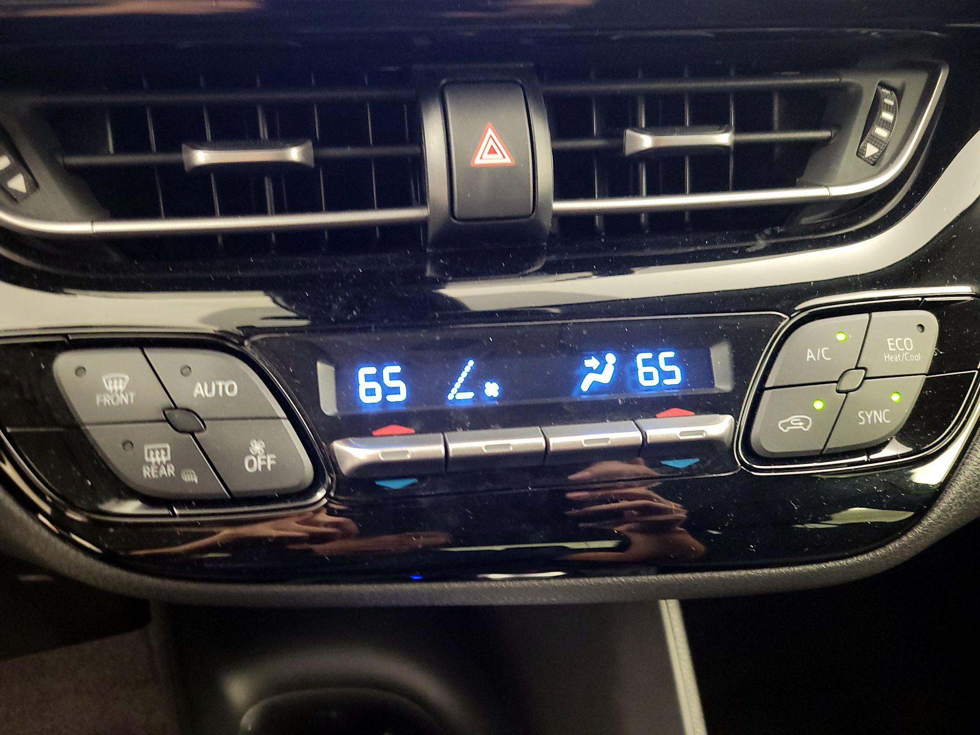 Thumbnail: 2021 Toyota C-HR - 16