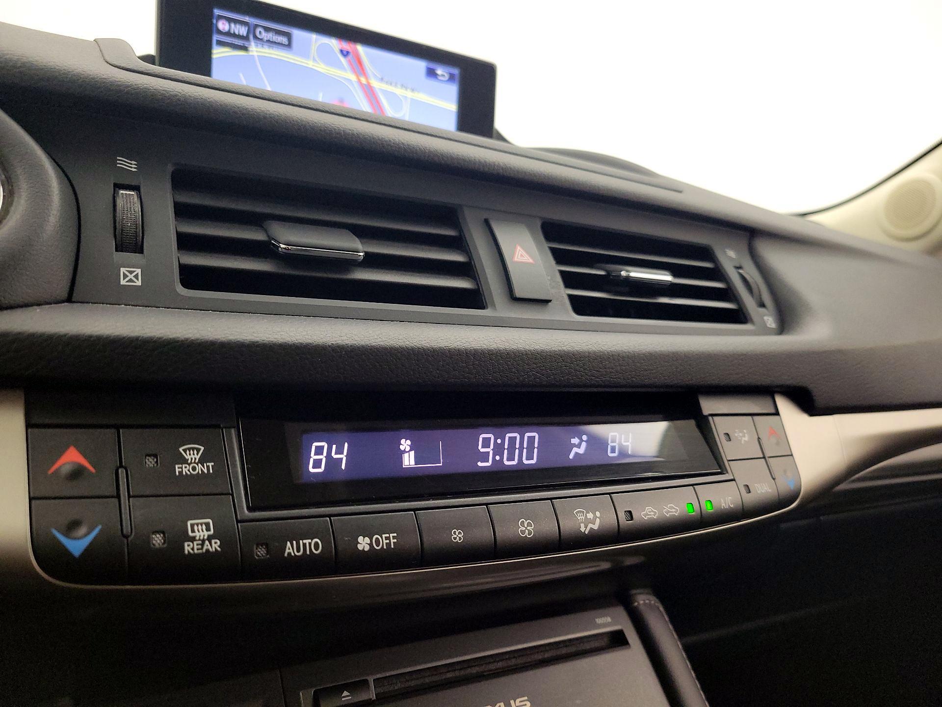 Thumbnail: 2015 Lexus CT - 17