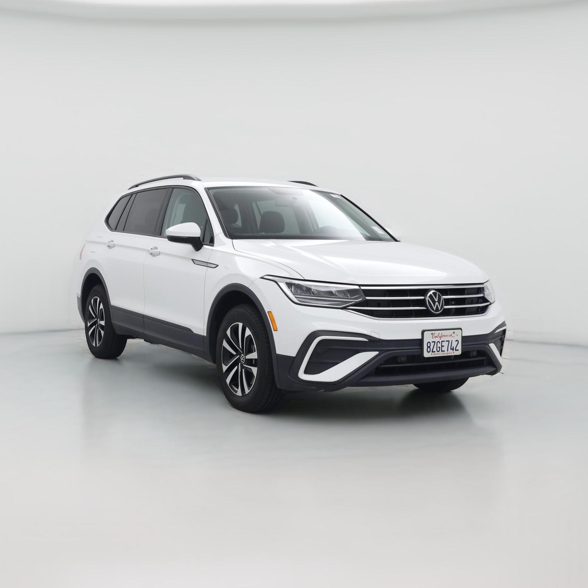Thumbnail: 2022 Volkswagen Tiguan - 1