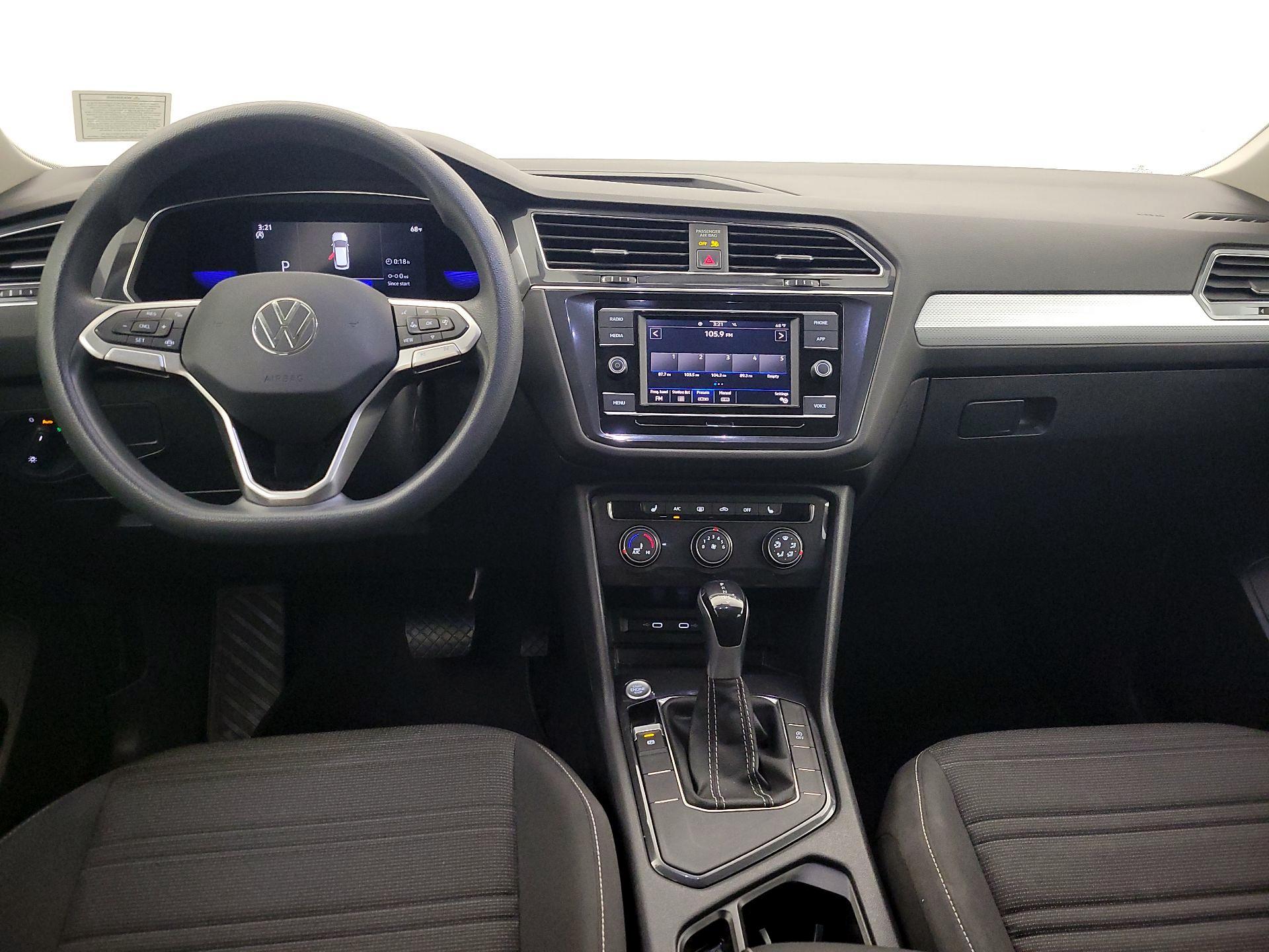 Thumbnail: 2022 Volkswagen Tiguan - 9