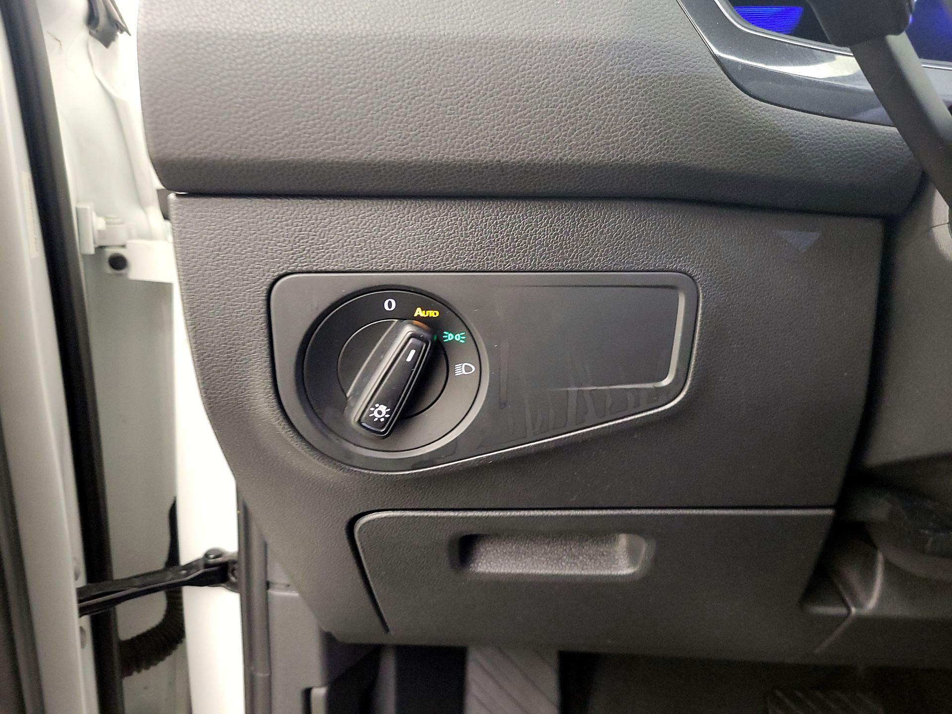 Thumbnail: 2022 Volkswagen Tiguan - 13