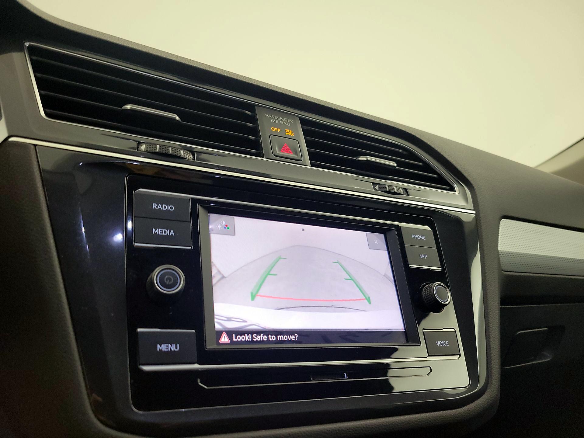 Thumbnail: 2022 Volkswagen Tiguan - 14