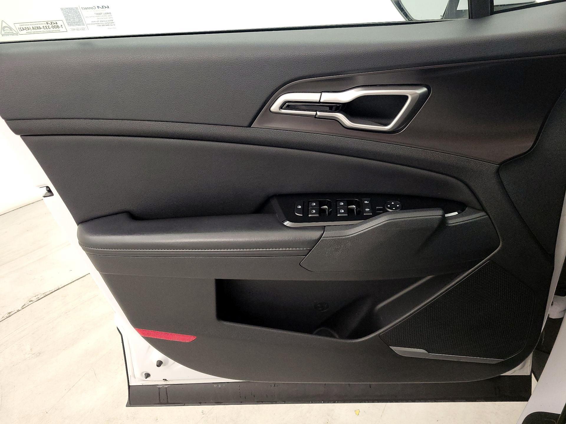 Thumbnail: 2024 Kia Sportage - 12