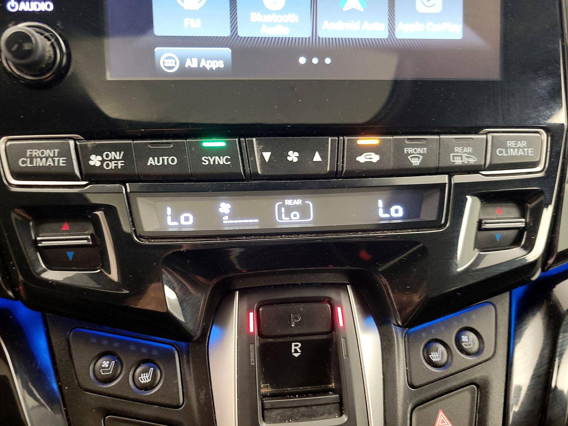 Thumbnail: 2018 Honda Odyssey - 17