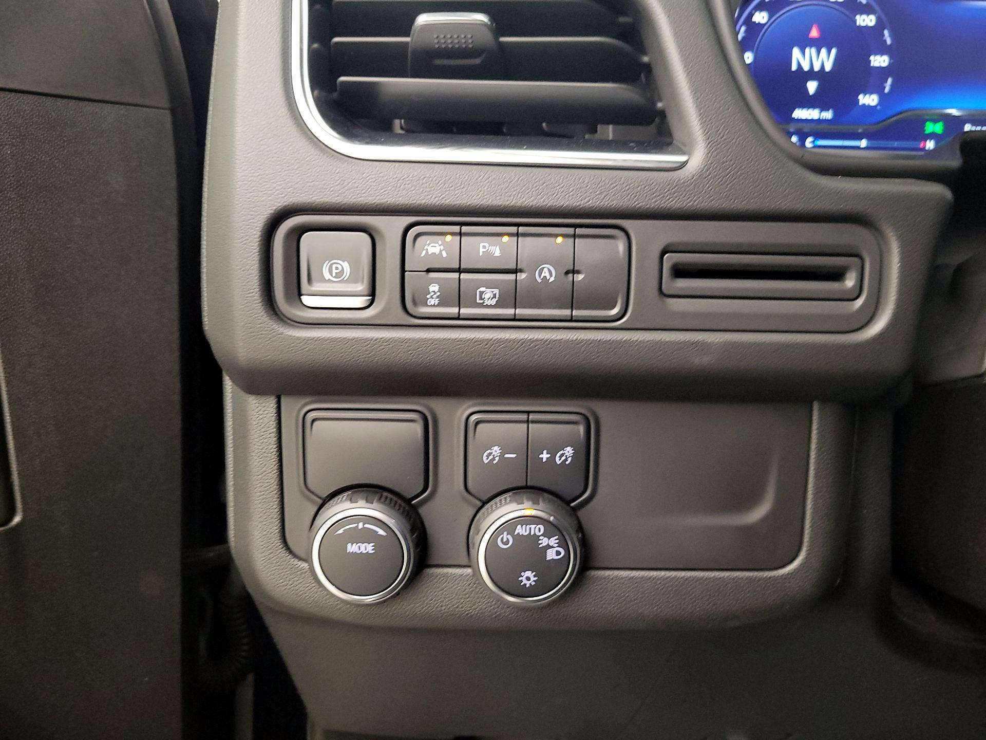 Thumbnail: 2023 Chevrolet Suburban - 13