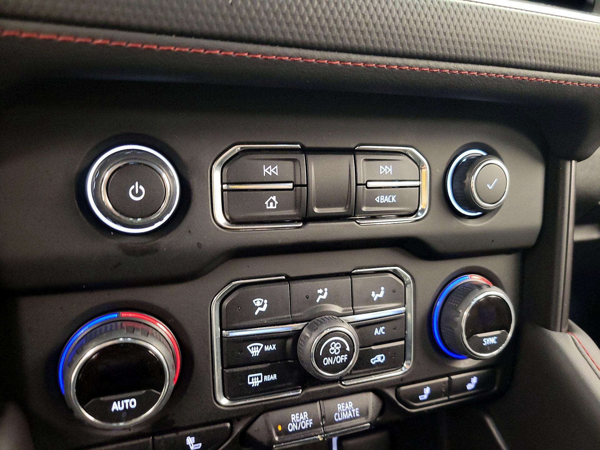 Thumbnail: 2023 Chevrolet Suburban - 16