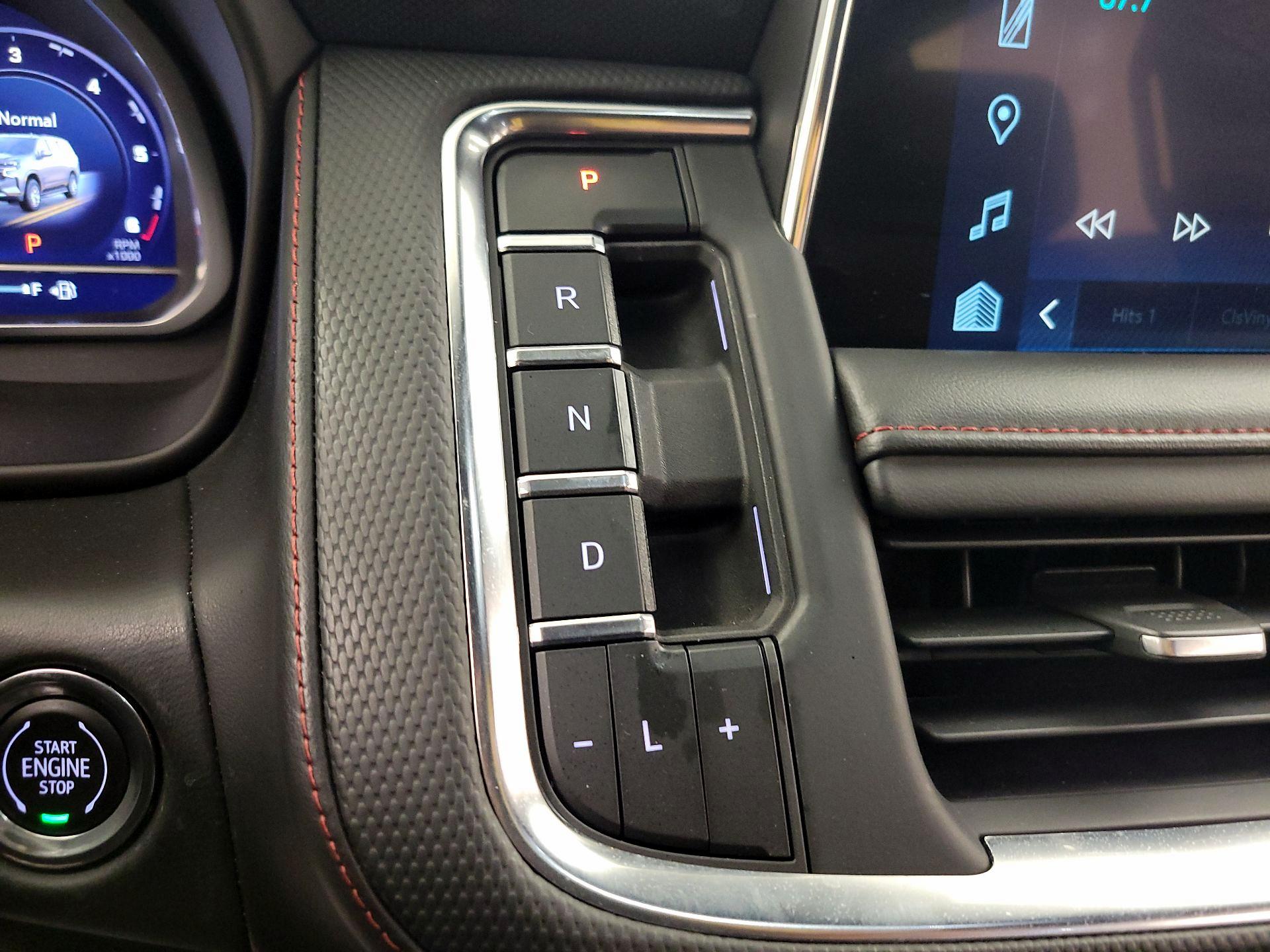 Thumbnail: 2023 Chevrolet Suburban - 17