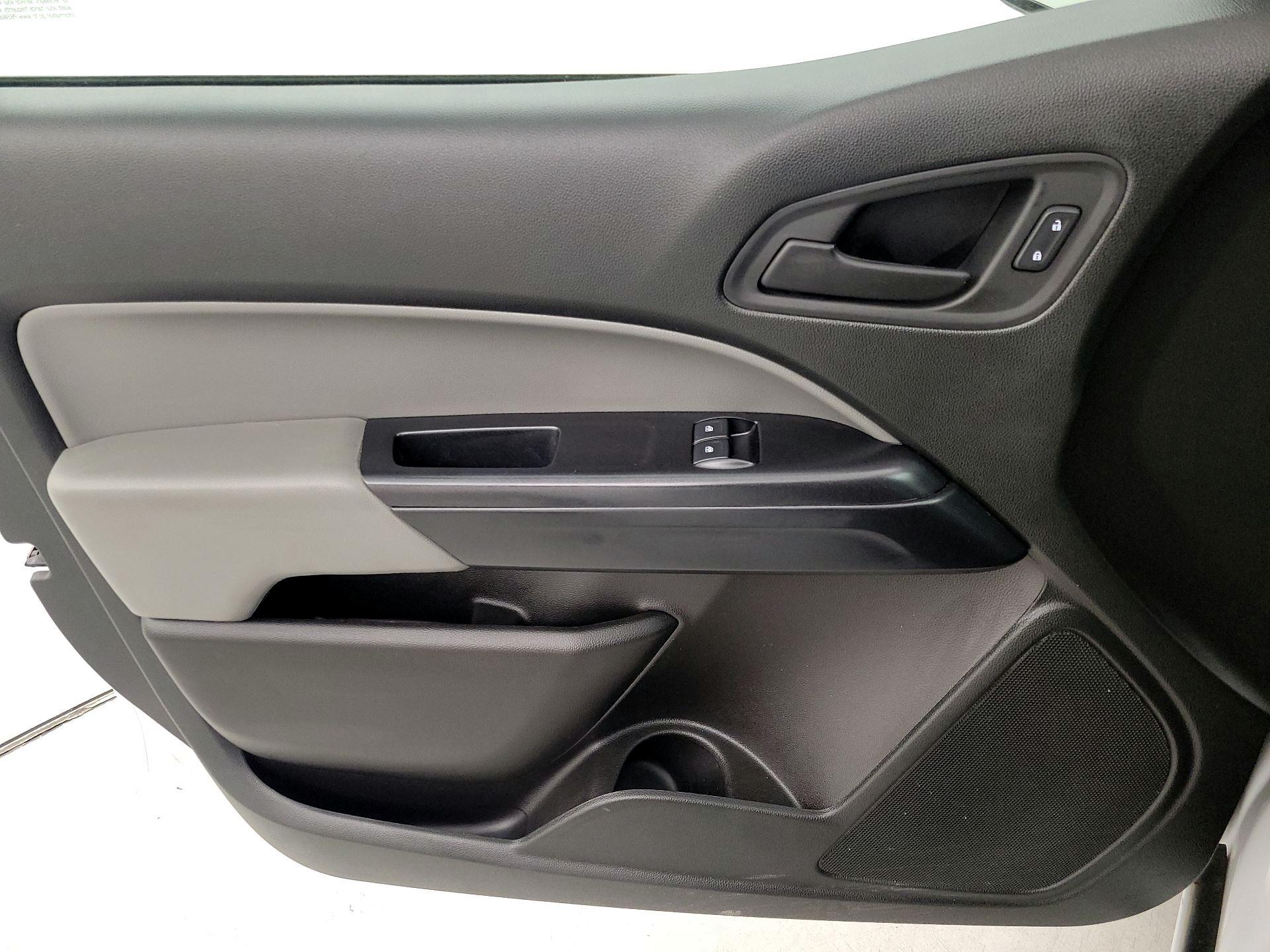 Thumbnail: 2021 Chevrolet Colorado - 12