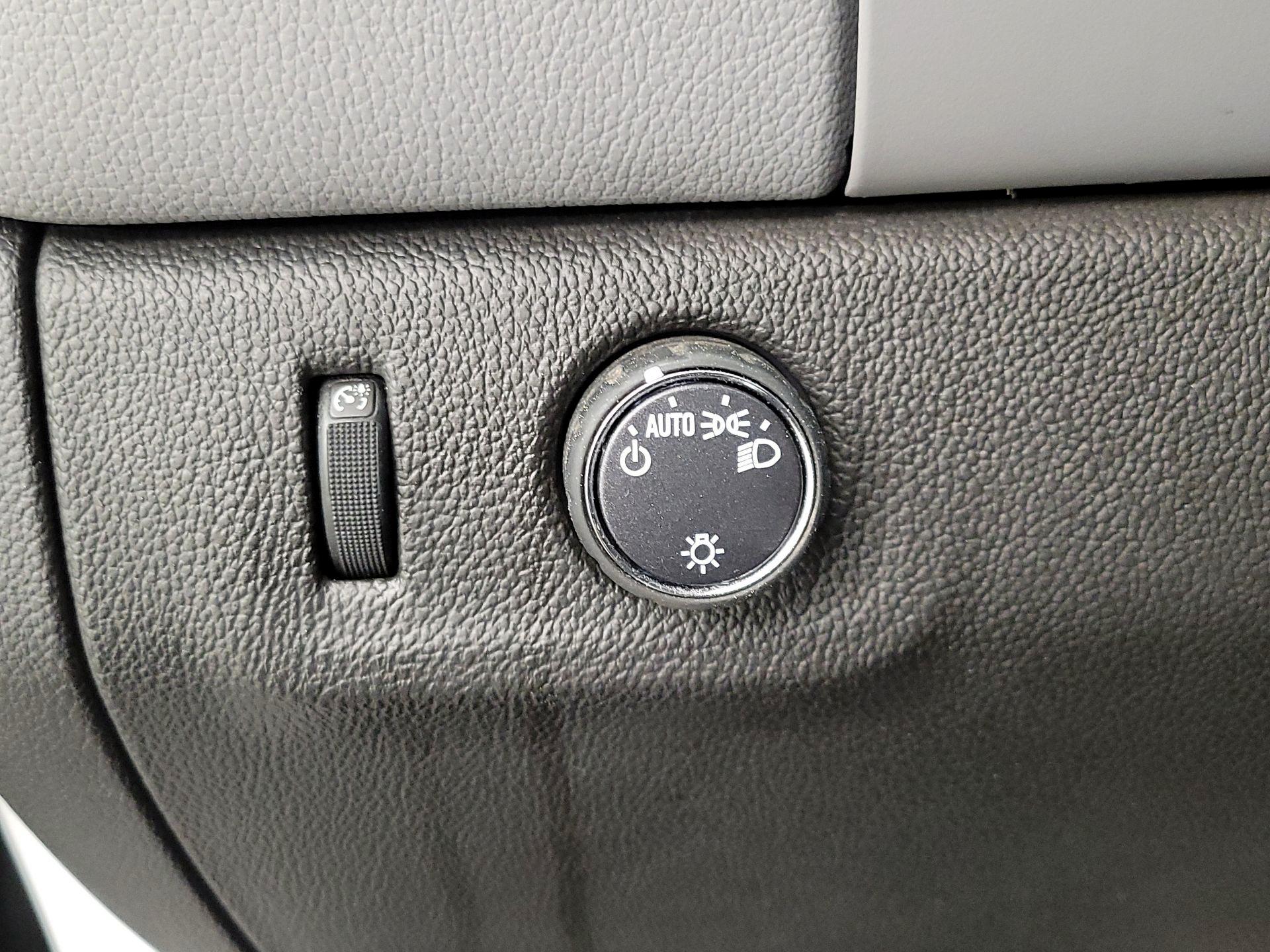 Thumbnail: 2021 Chevrolet Colorado - 13