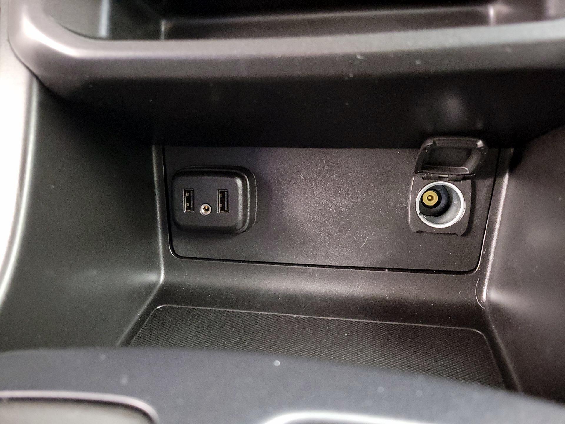 Thumbnail: 2021 Chevrolet Colorado - 18