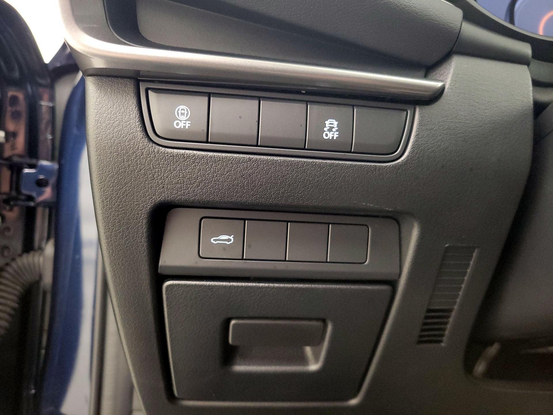 Thumbnail: 2023 Mazda Mazda3 - 13