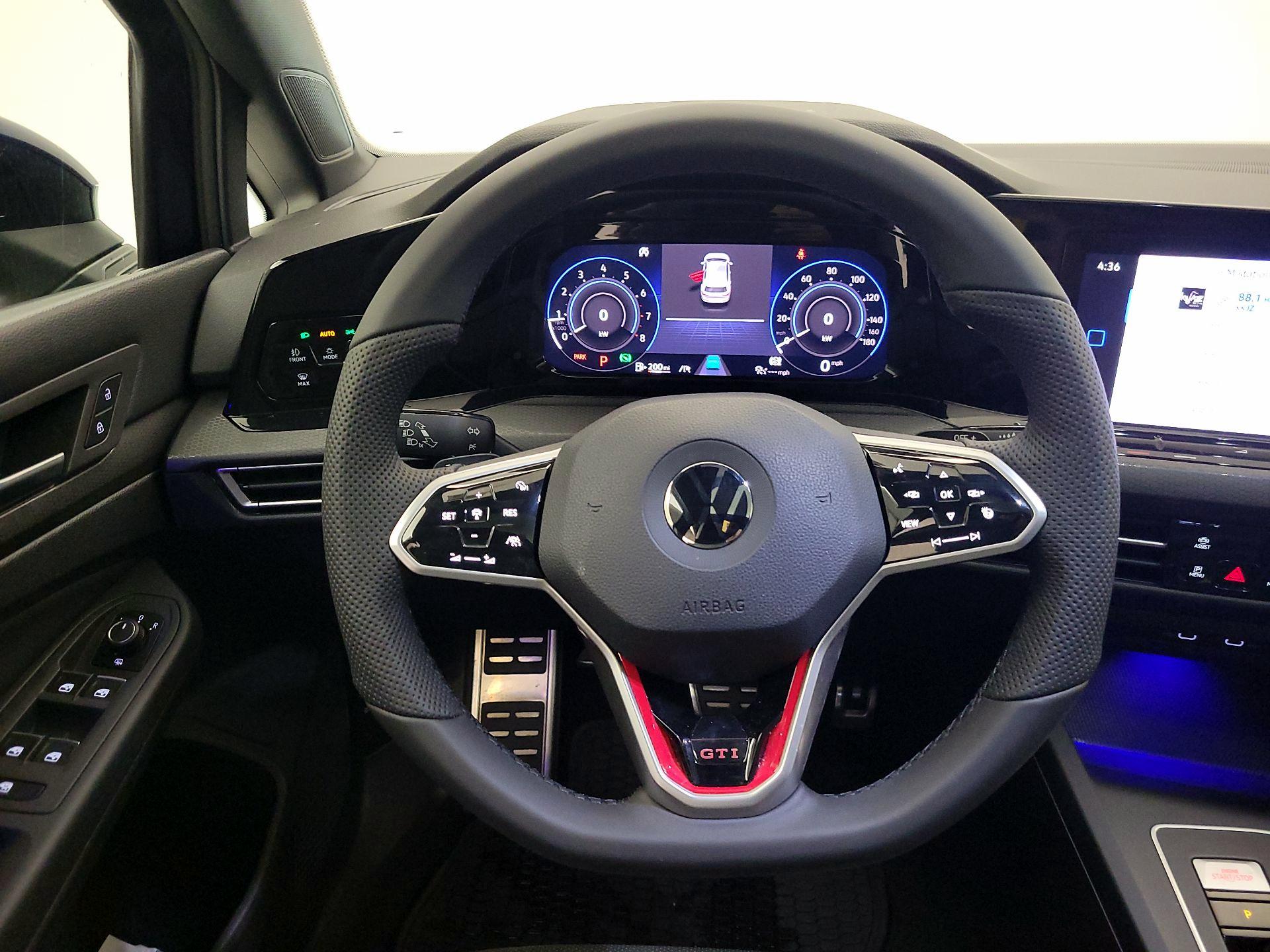 Thumbnail: 2022 Volkswagen Golf - 10