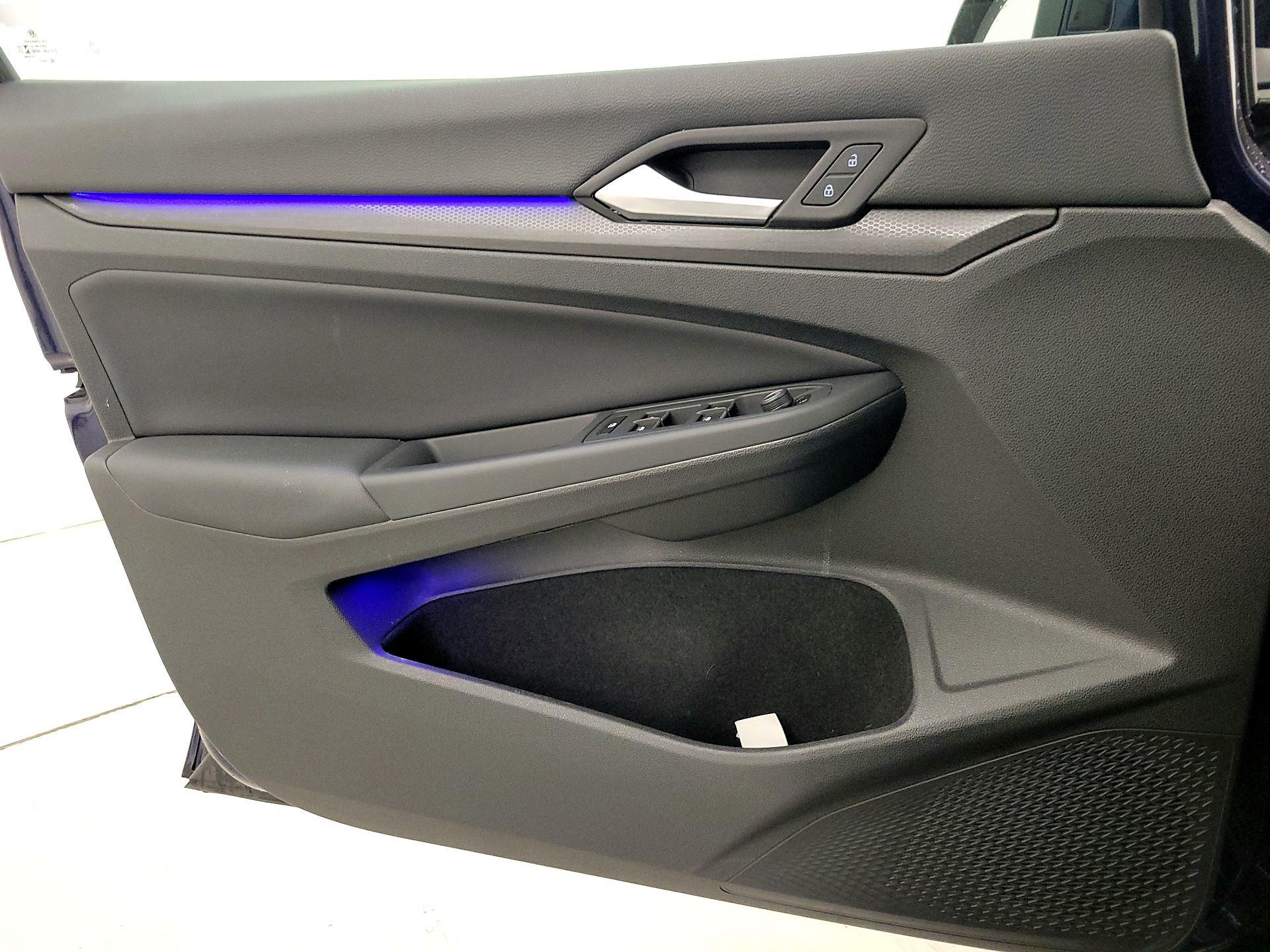 Thumbnail: 2022 Volkswagen Golf - 12