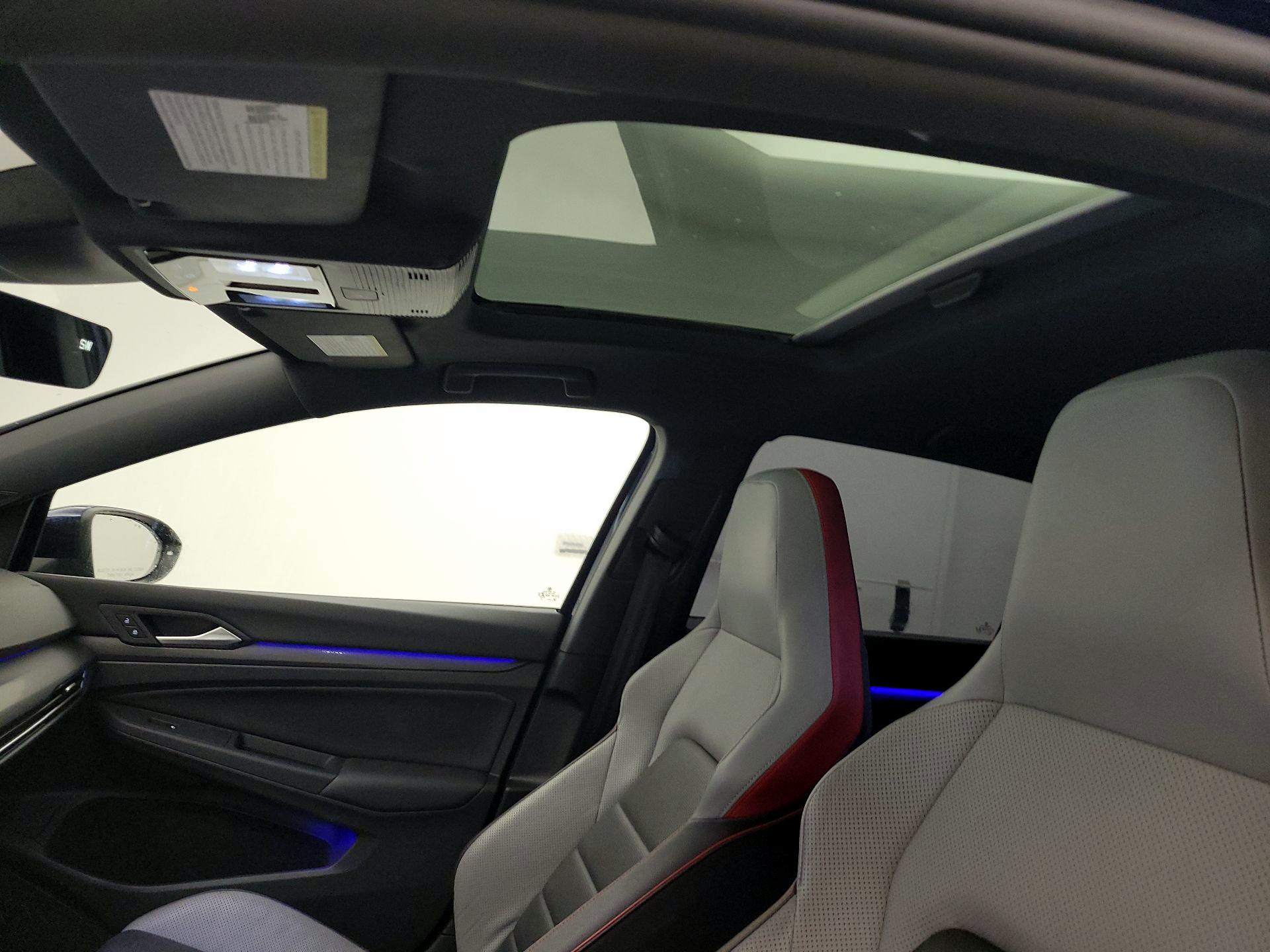 Thumbnail: 2022 Volkswagen Golf - 19