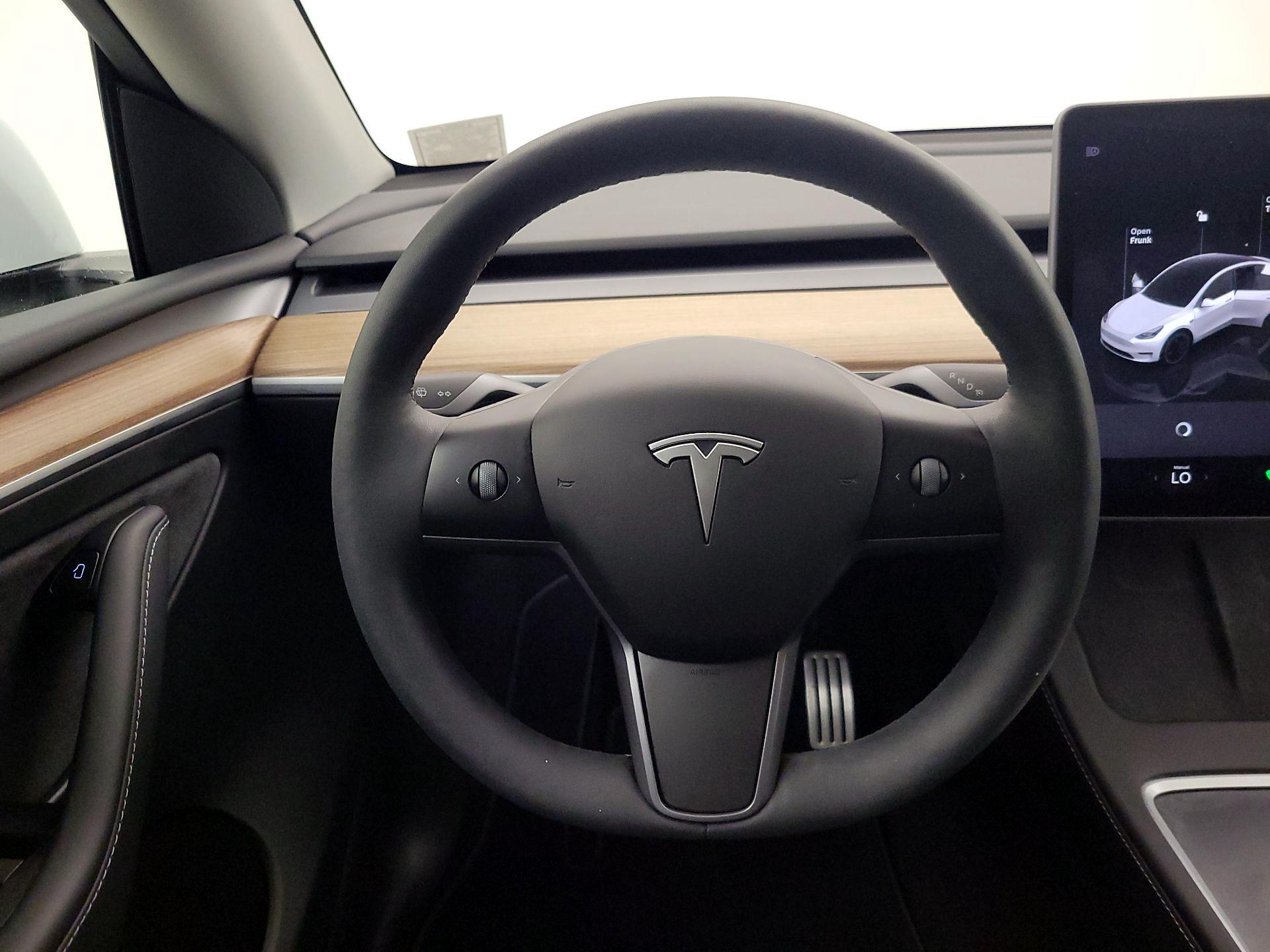 Thumbnail: 2023 Tesla Model Y - 10