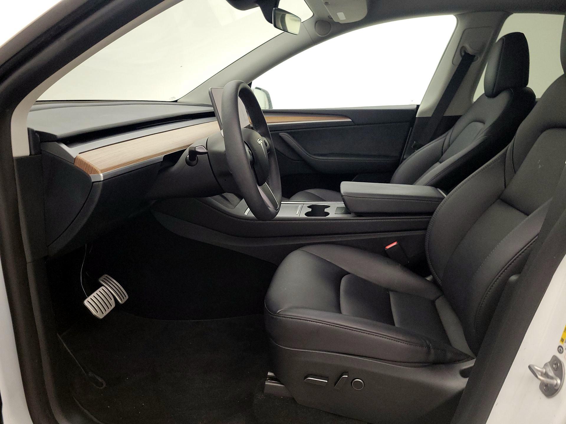 Thumbnail: 2023 Tesla Model Y - 11