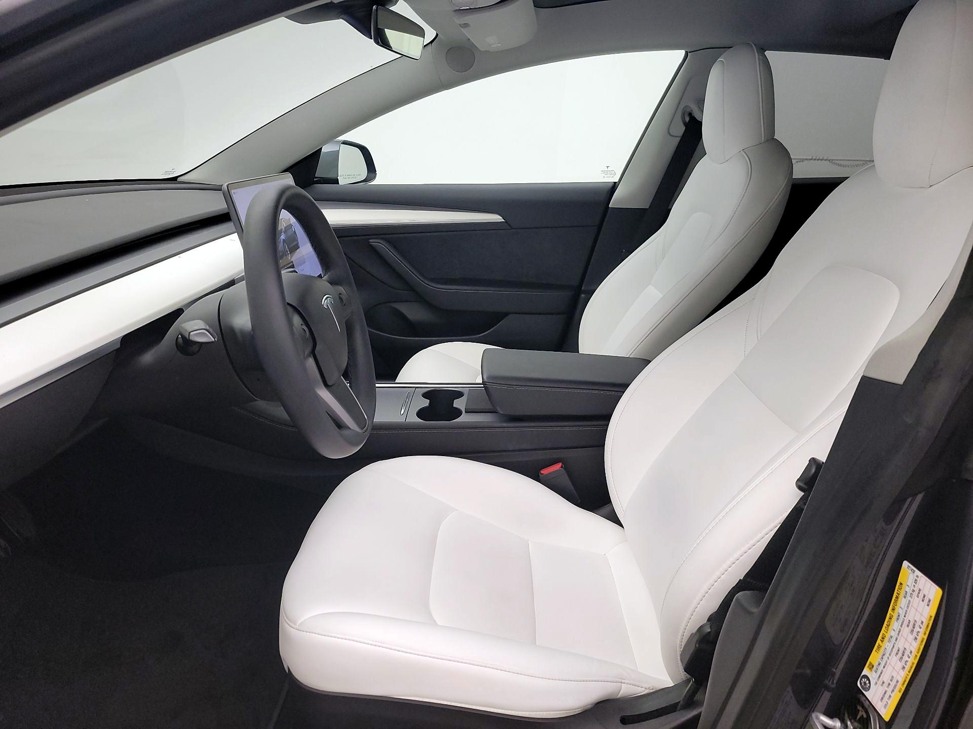 Thumbnail: 2022 Tesla Model 3 - 11