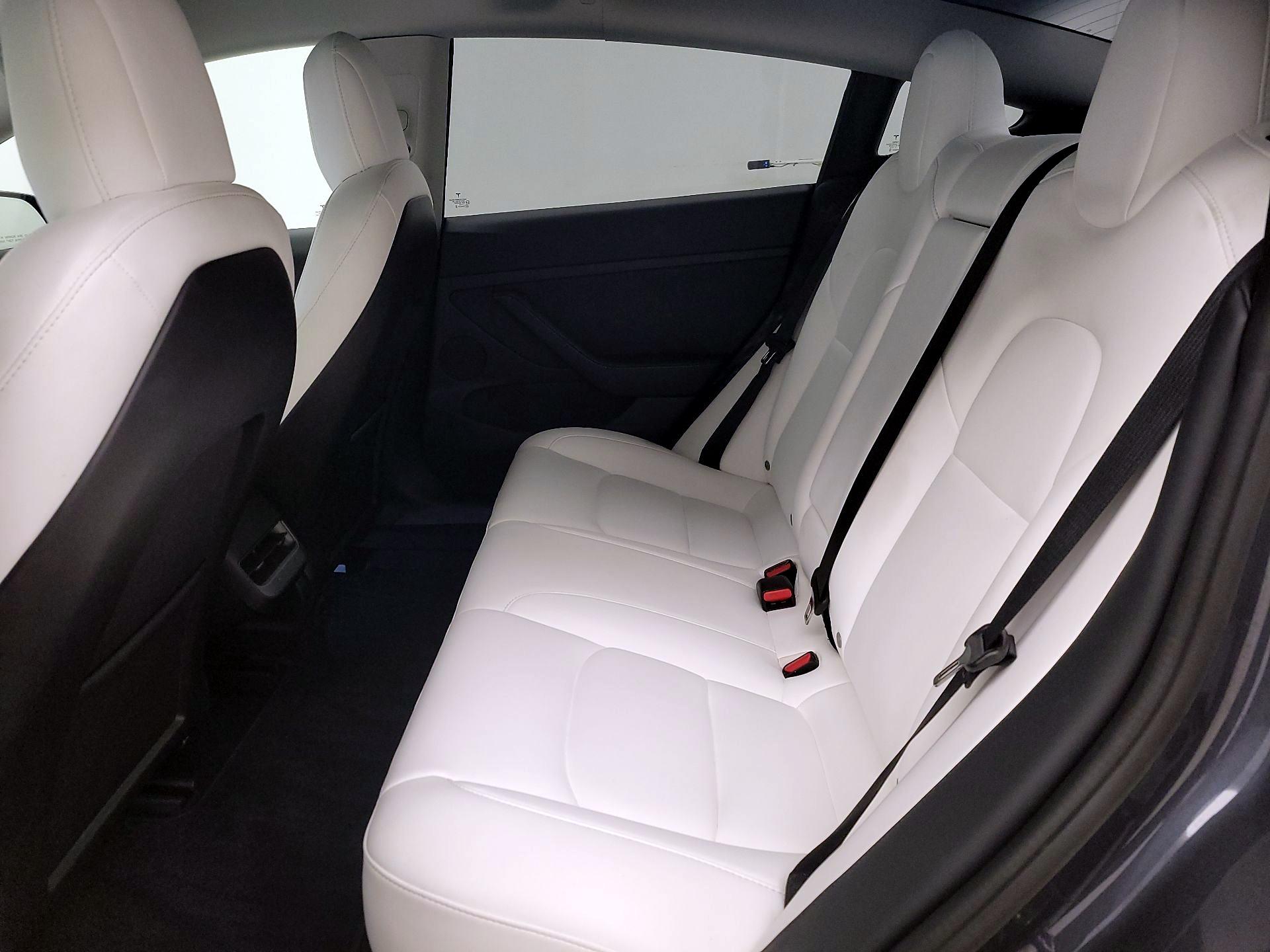 Thumbnail: 2022 Tesla Model 3 - 18