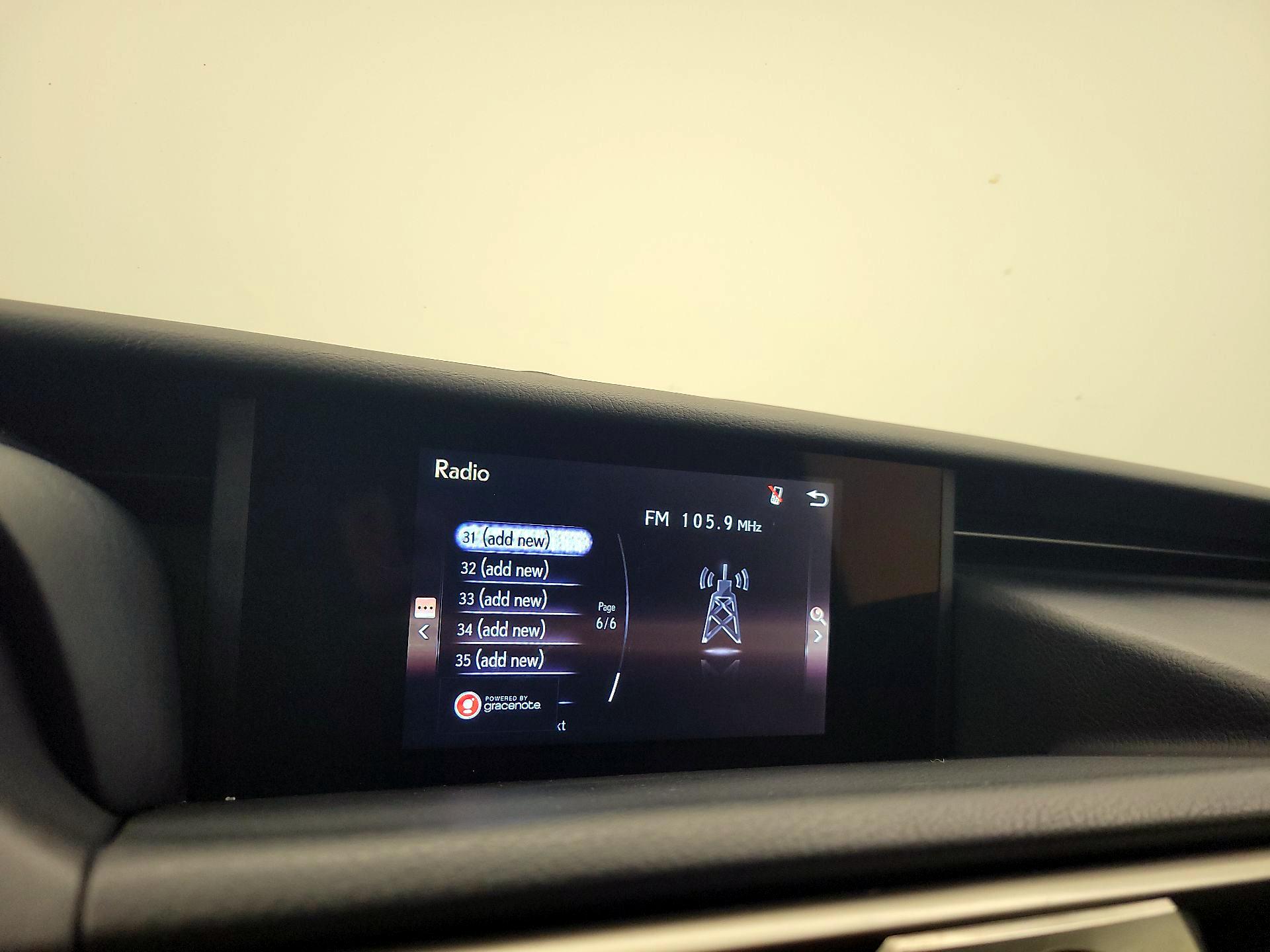 Thumbnail: 2019 Lexus IS - 15