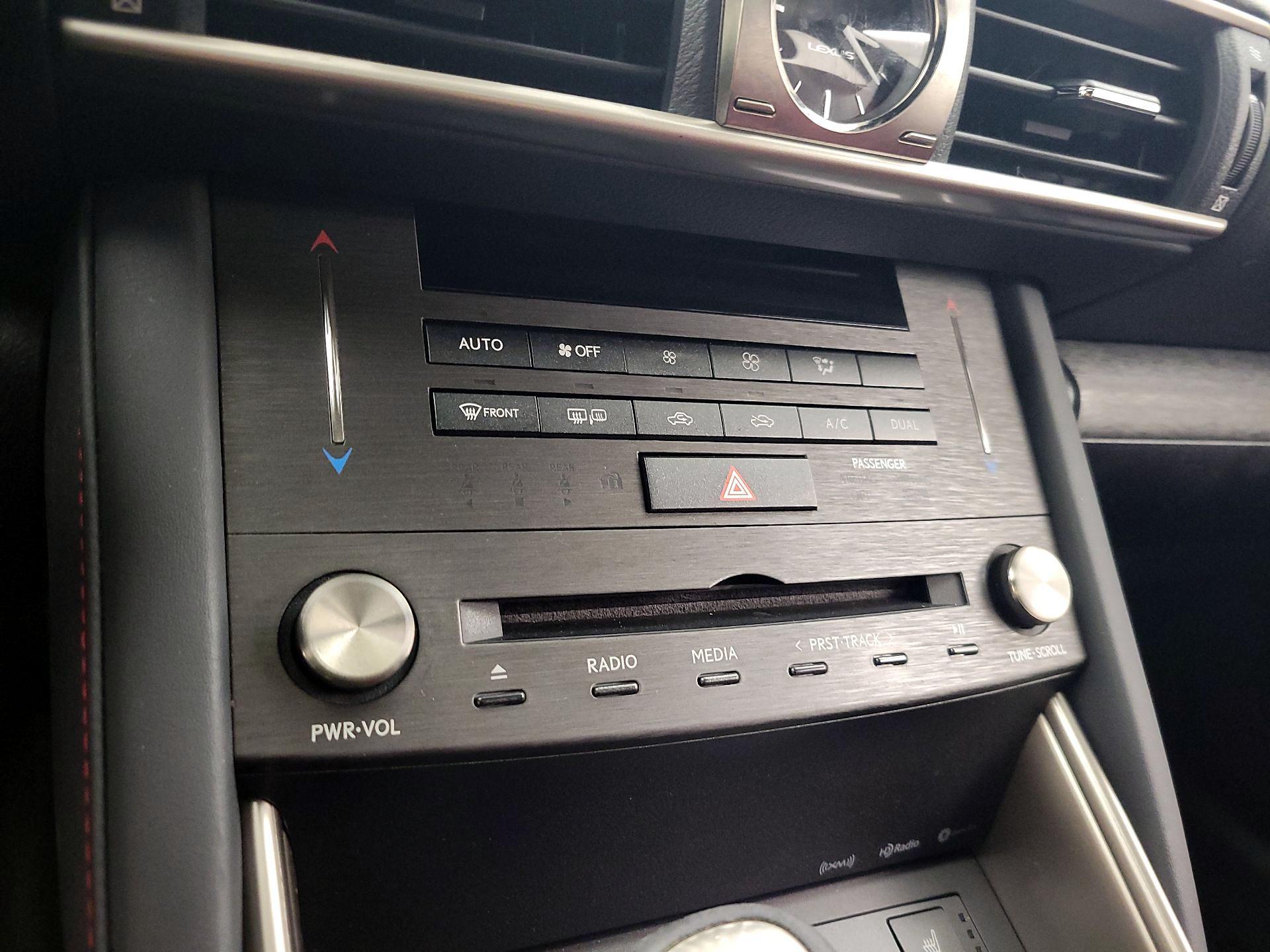 Thumbnail: 2019 Lexus IS - 16