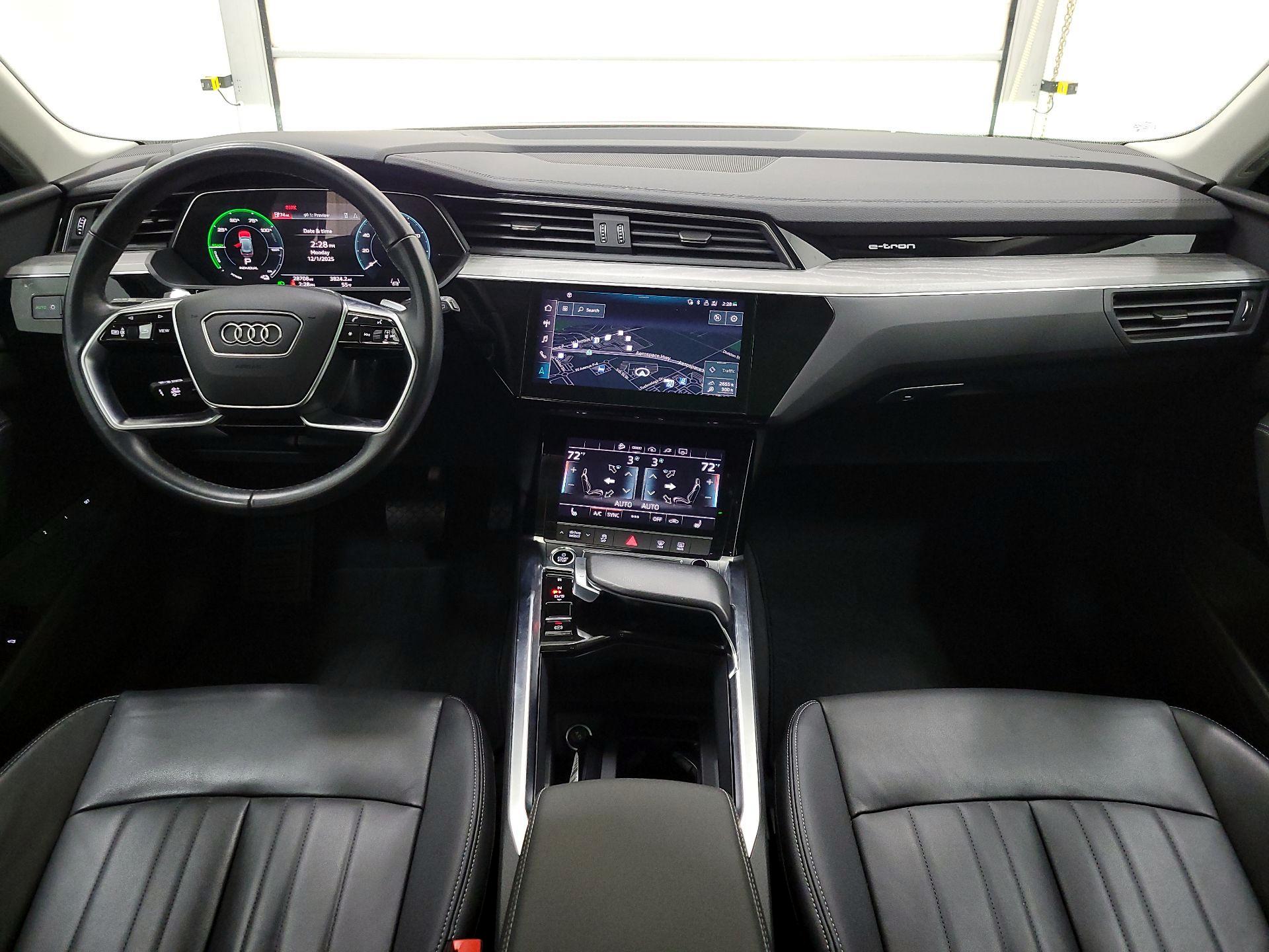 Thumbnail: 2024 Audi Q8 e-tron - 9