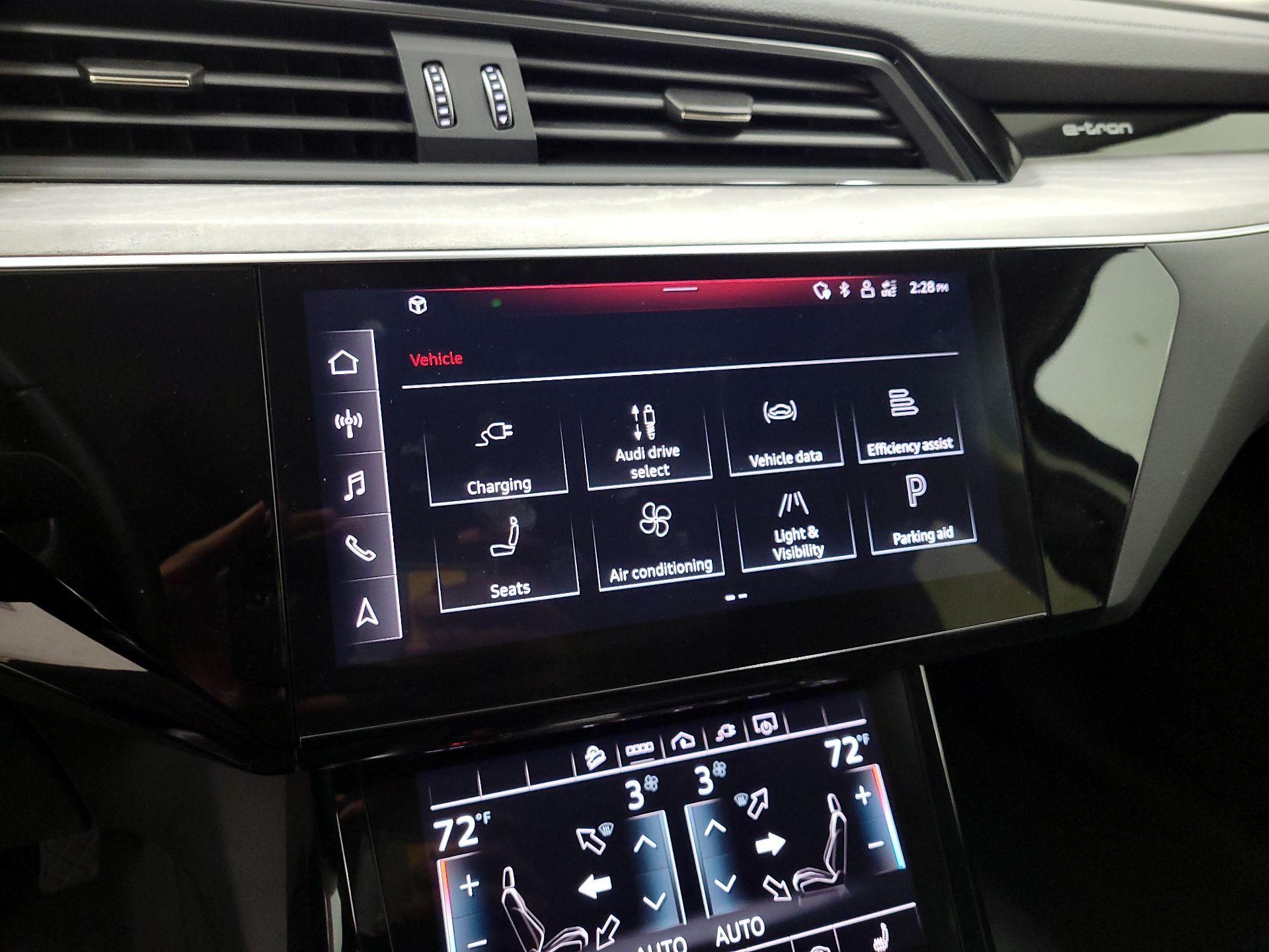 Thumbnail: 2024 Audi Q8 e-tron - 16