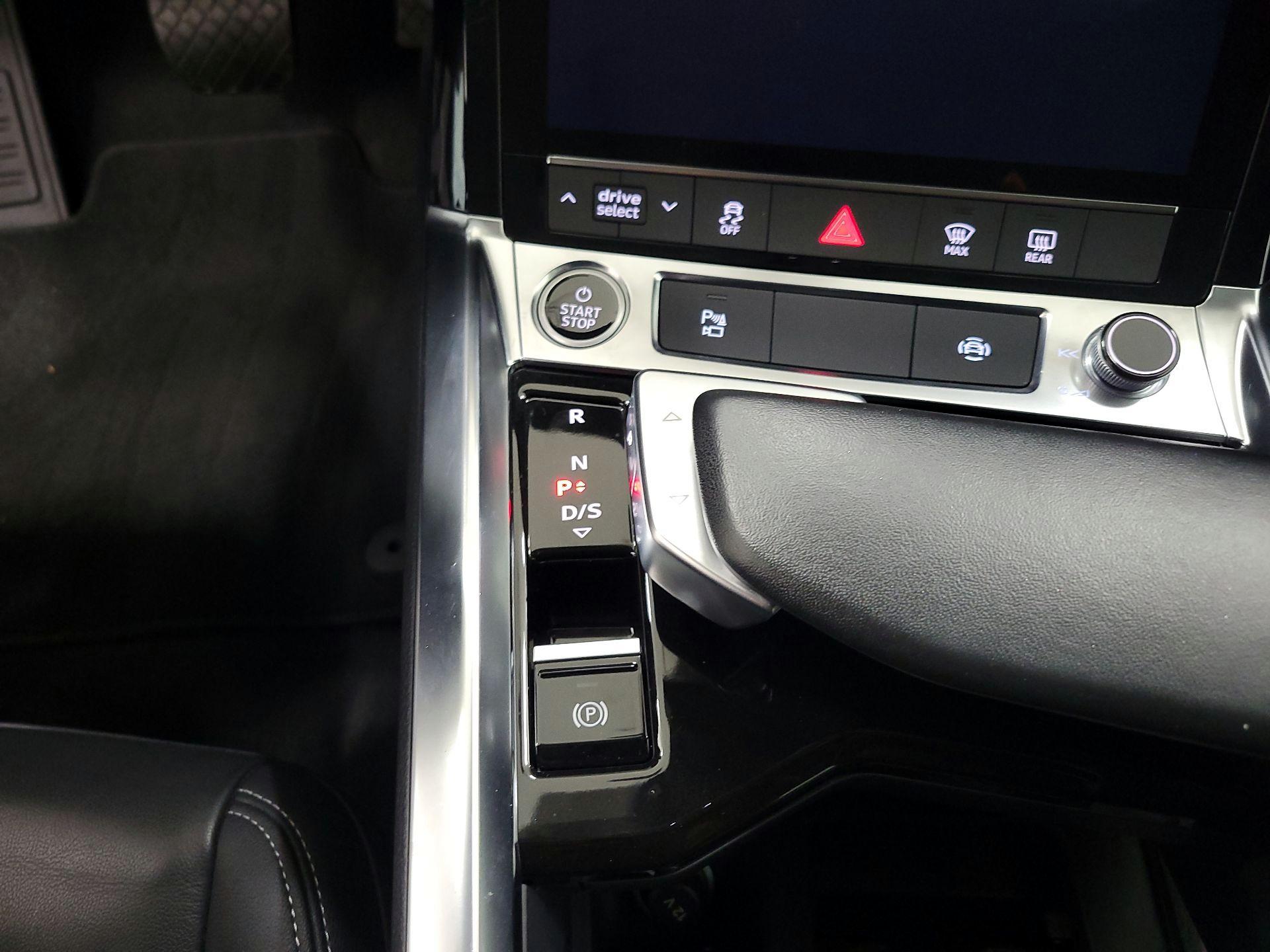 Thumbnail: 2024 Audi Q8 e-tron - 18