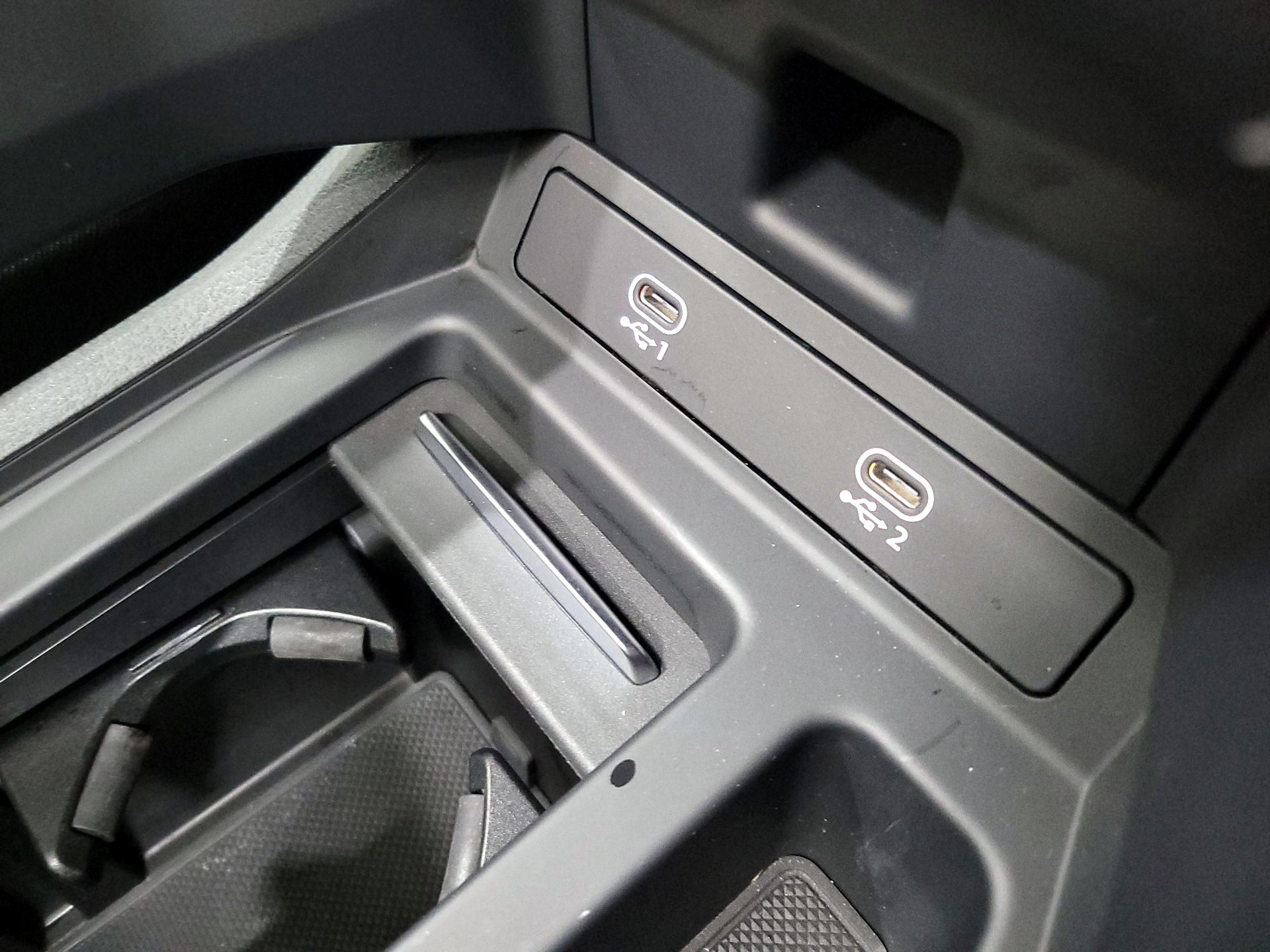 Thumbnail: 2024 Audi Q8 e-tron - 19