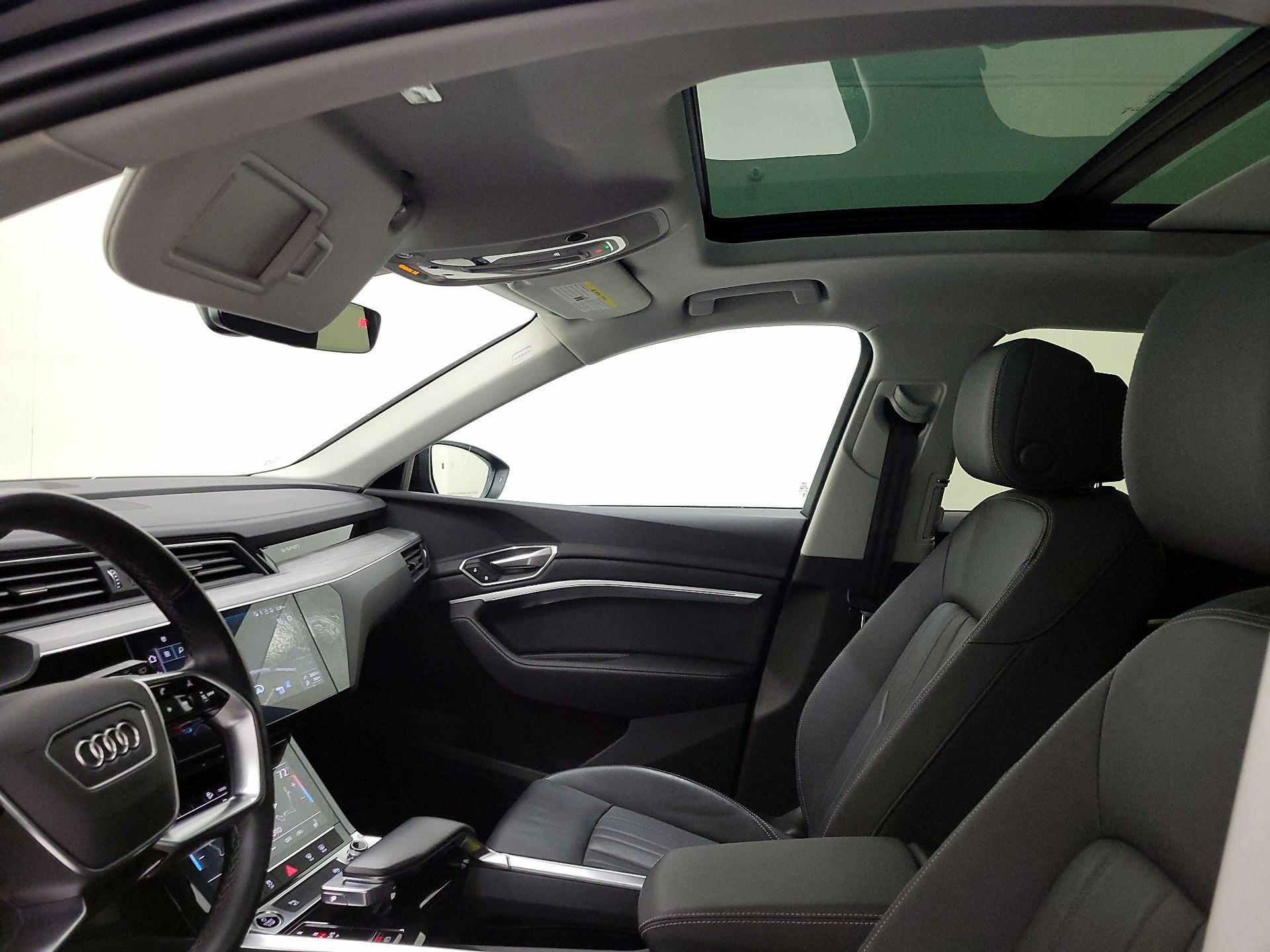 Thumbnail: 2024 Audi Q8 e-tron - 20