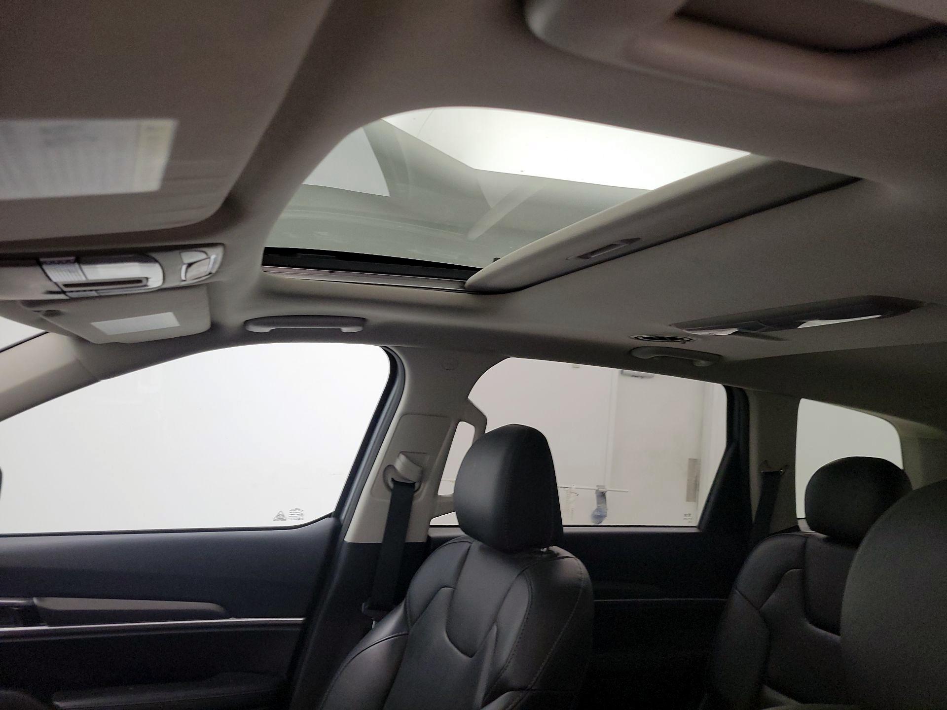 Thumbnail: 2020 Kia Telluride - 19