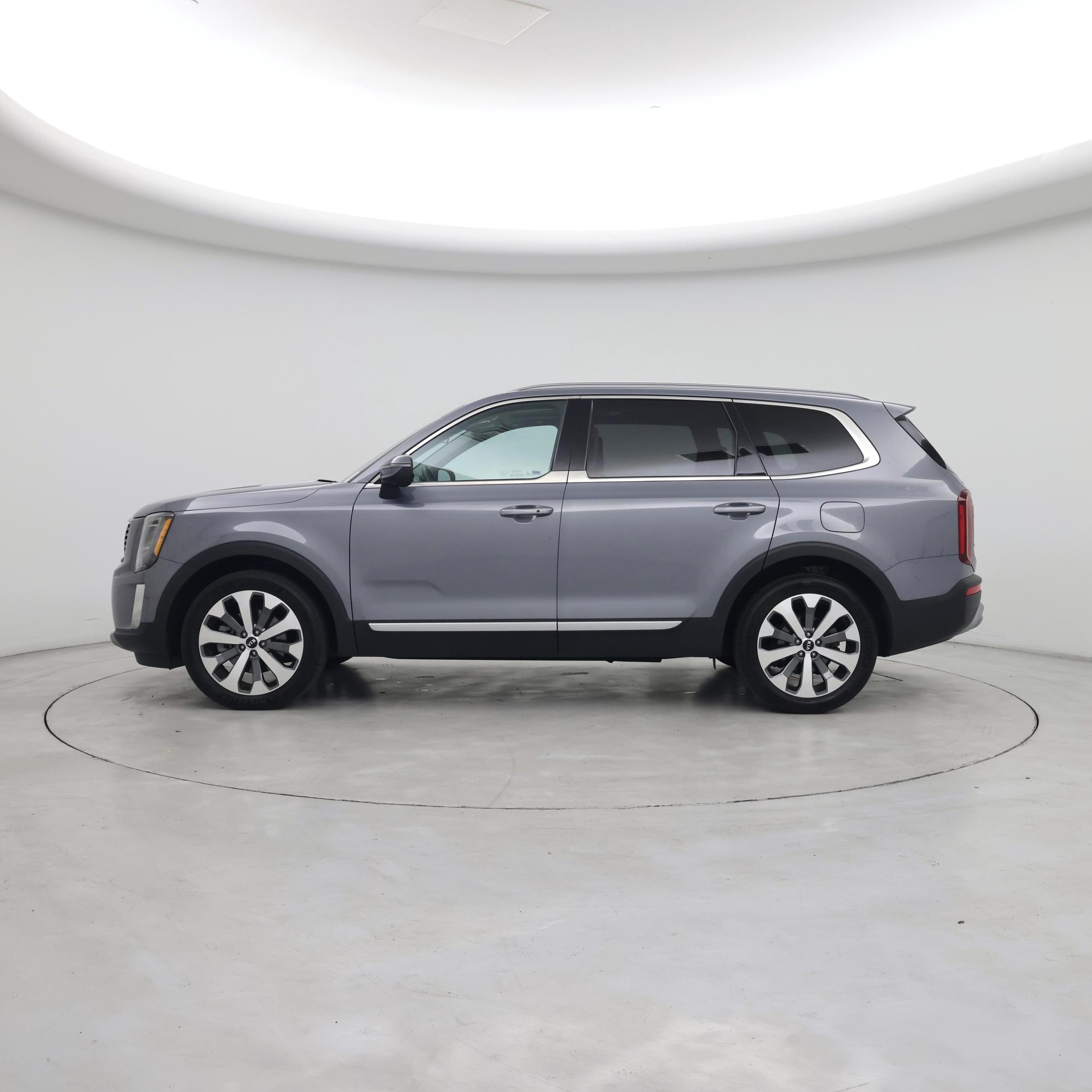 Thumbnail: 2020 Kia Telluride - 3