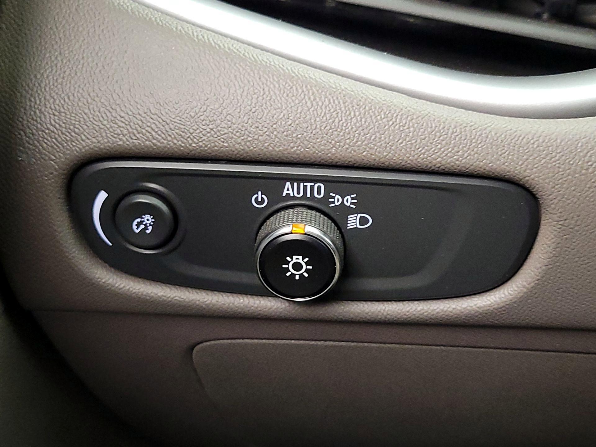 Thumbnail: 2023 Chevrolet Malibu - 13