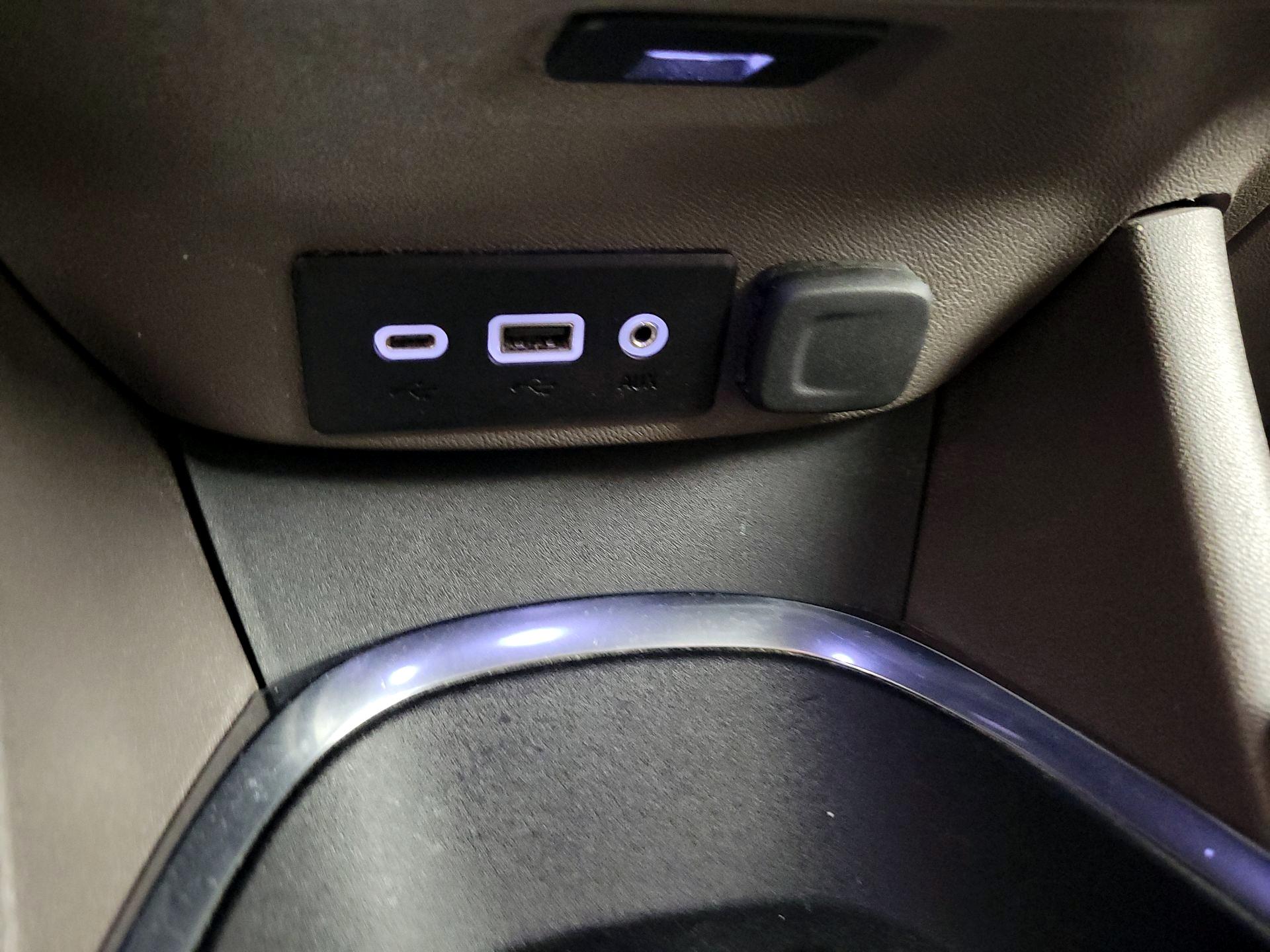 Thumbnail: 2023 Chevrolet Malibu - 18