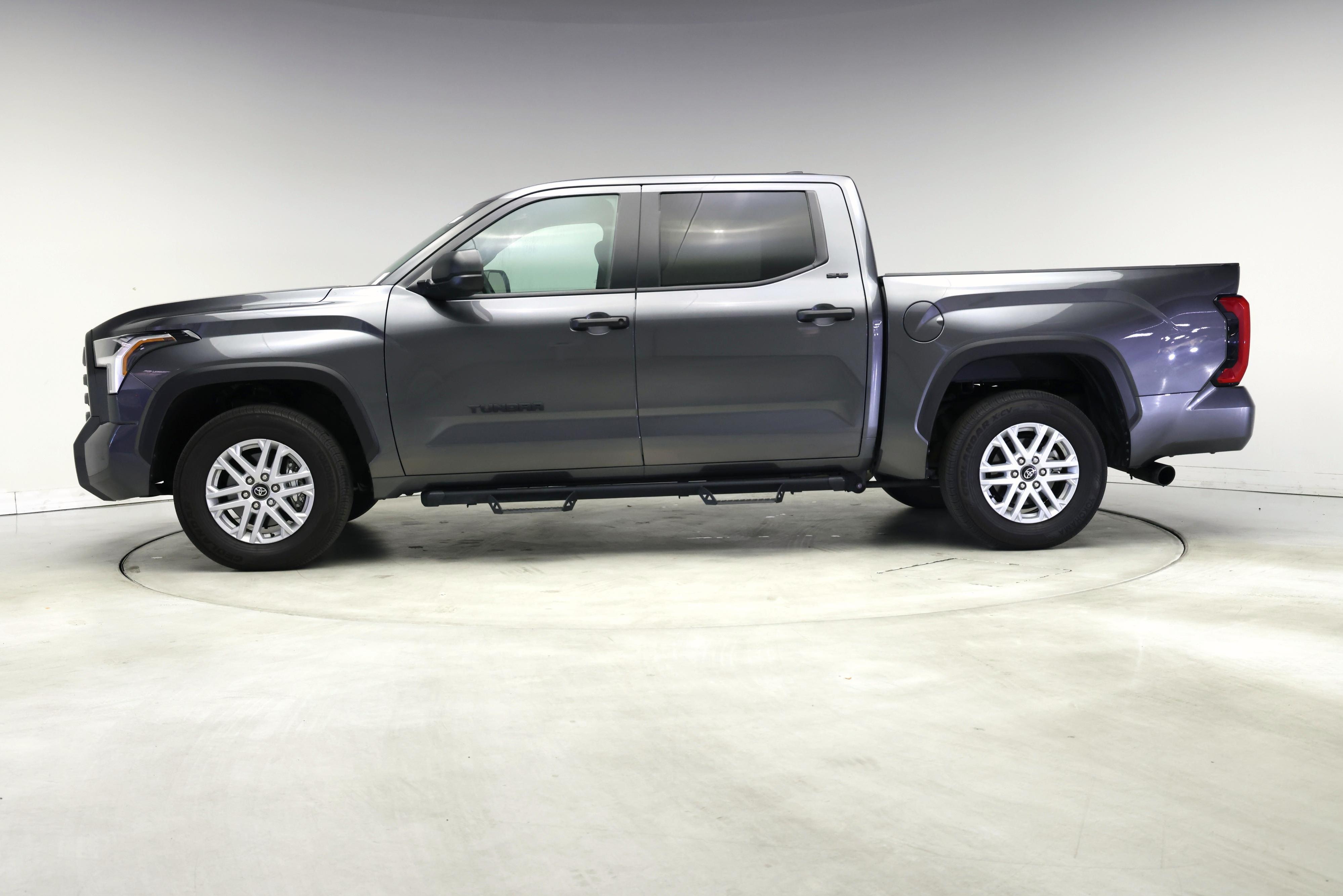 Thumbnail: 2025 Toyota Tundra - 3