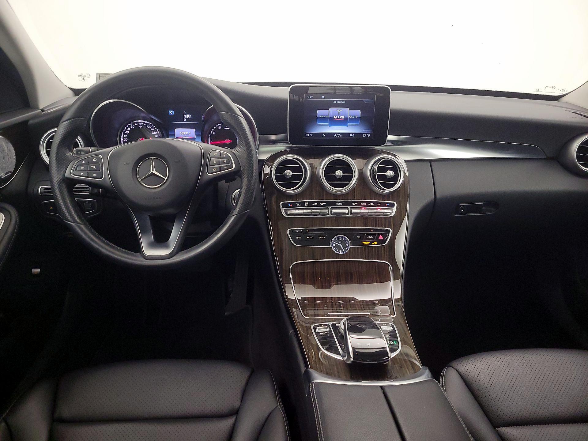 Thumbnail: 2015 Mercedes-Benz C-Class - 9