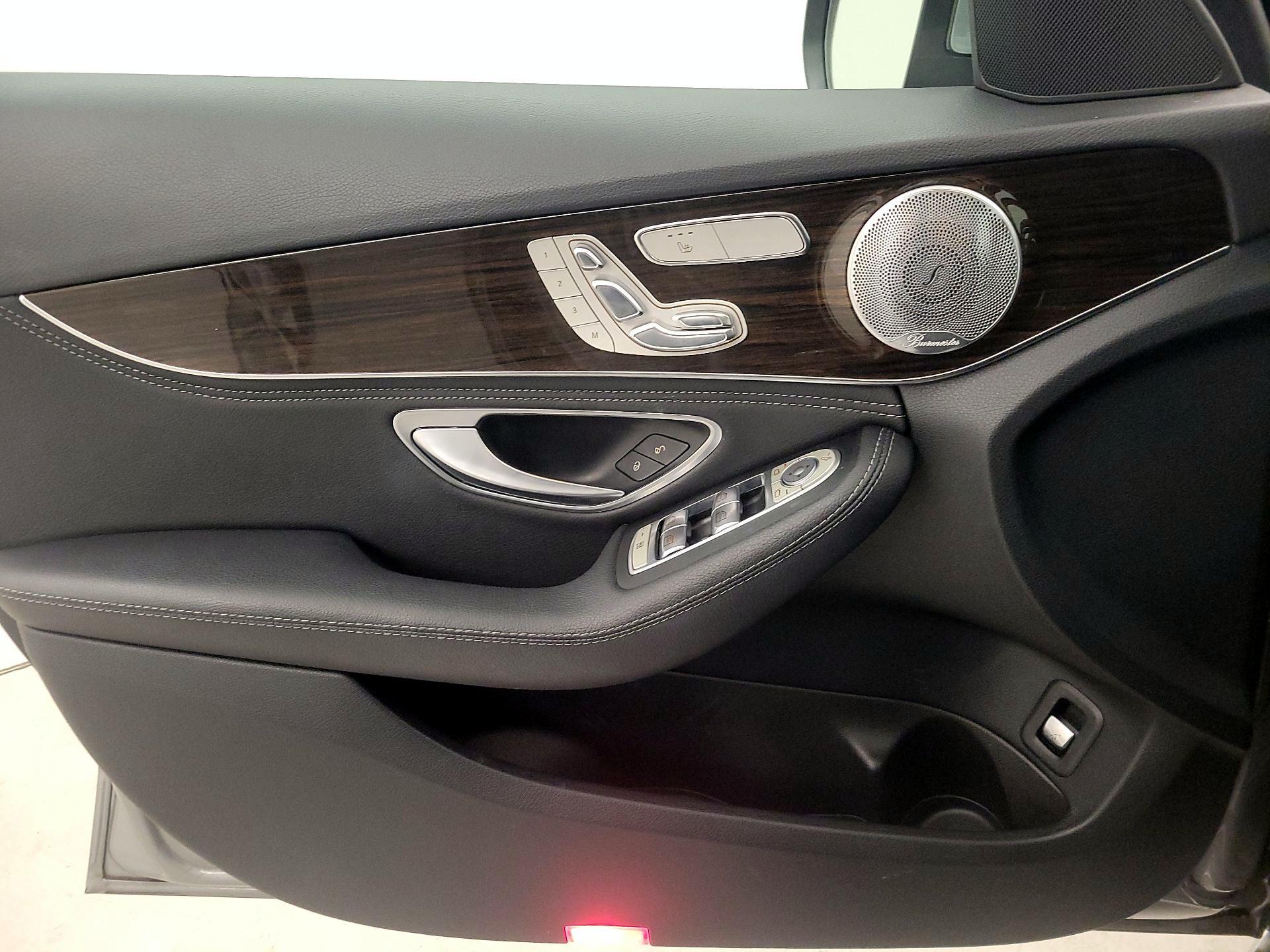 Thumbnail: 2015 Mercedes-Benz C-Class - 12