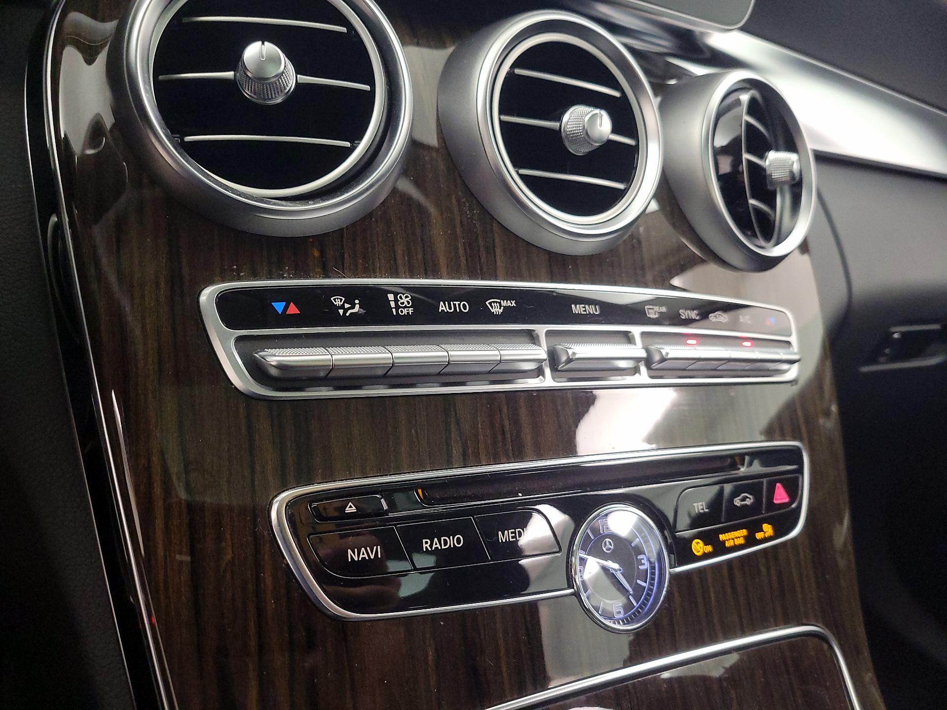 Thumbnail: 2015 Mercedes-Benz C-Class - 16