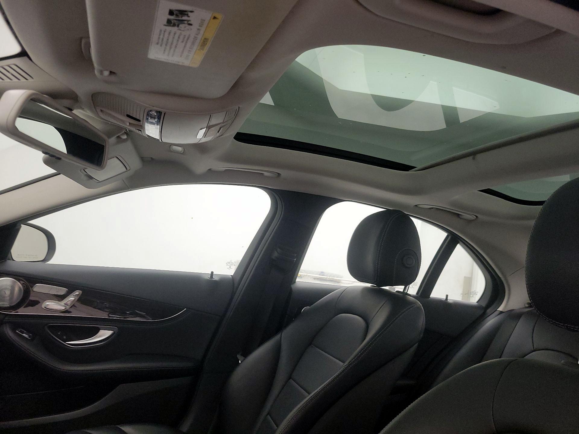 Thumbnail: 2015 Mercedes-Benz C-Class - 19