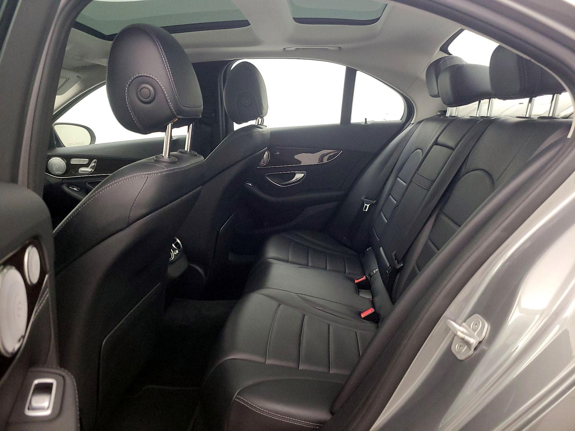 Thumbnail: 2015 Mercedes-Benz C-Class - 20